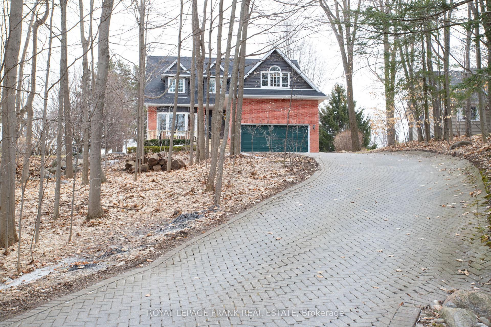 85 Ambleside Drive — photo 1