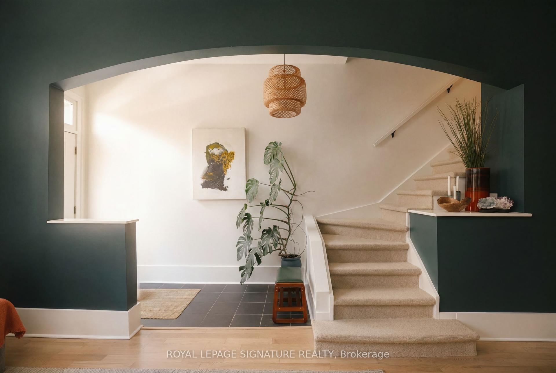 105 De Grassi Street — photo 1