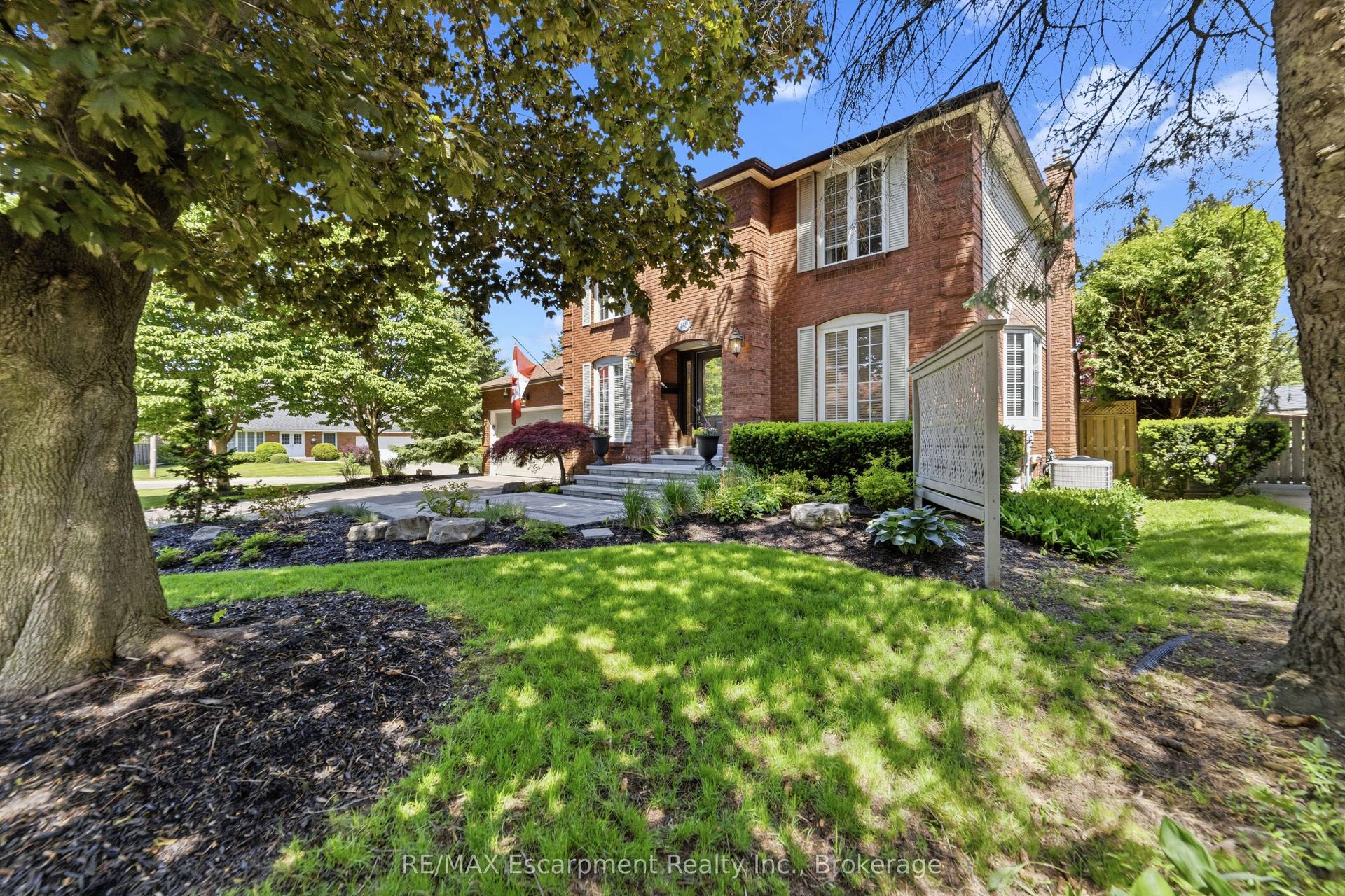 449 Roymor Crescent — photo 1