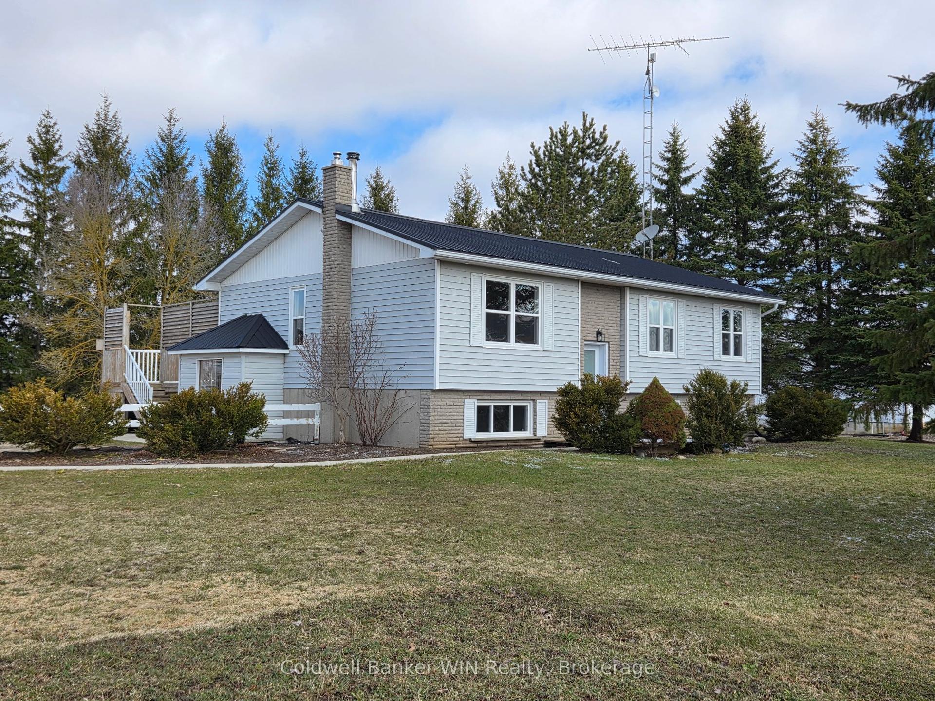 7324 5 Side Road E — photo 1
