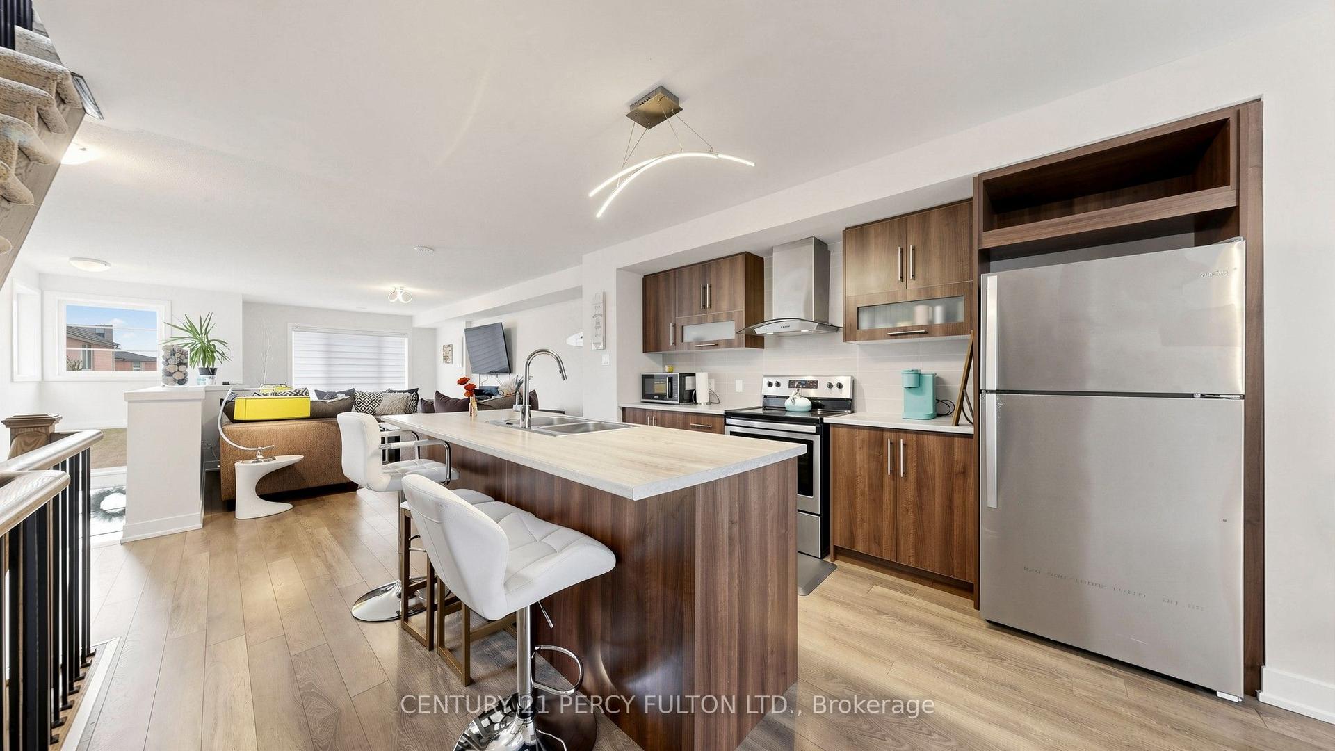71 Donald Fleming Way — photo 1