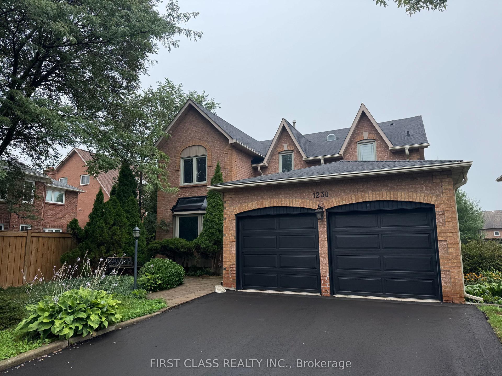 1230 Glenashton Drive, Oakville — Detached for lease, photo 1