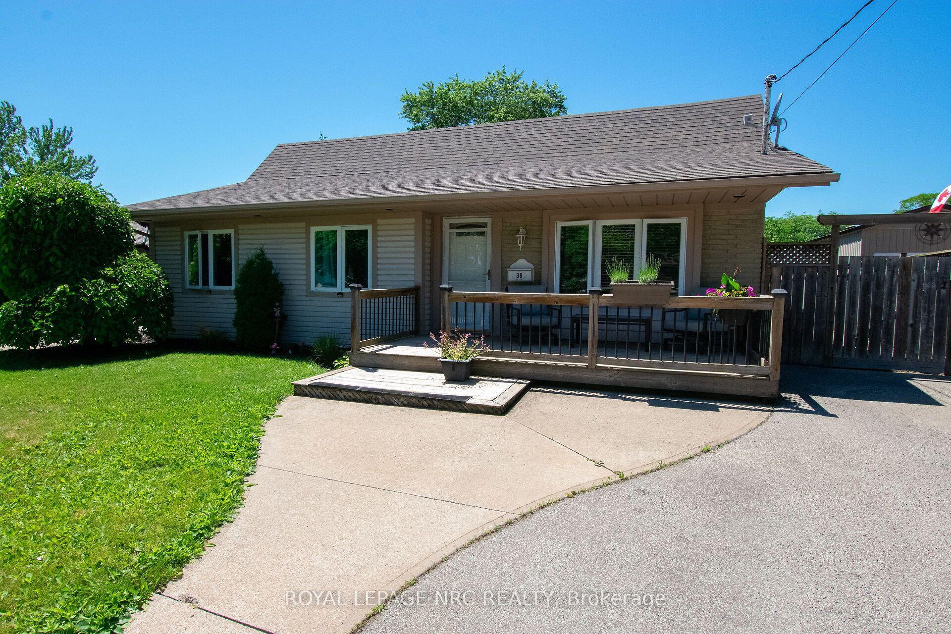 38 Carriage Road — photo 1