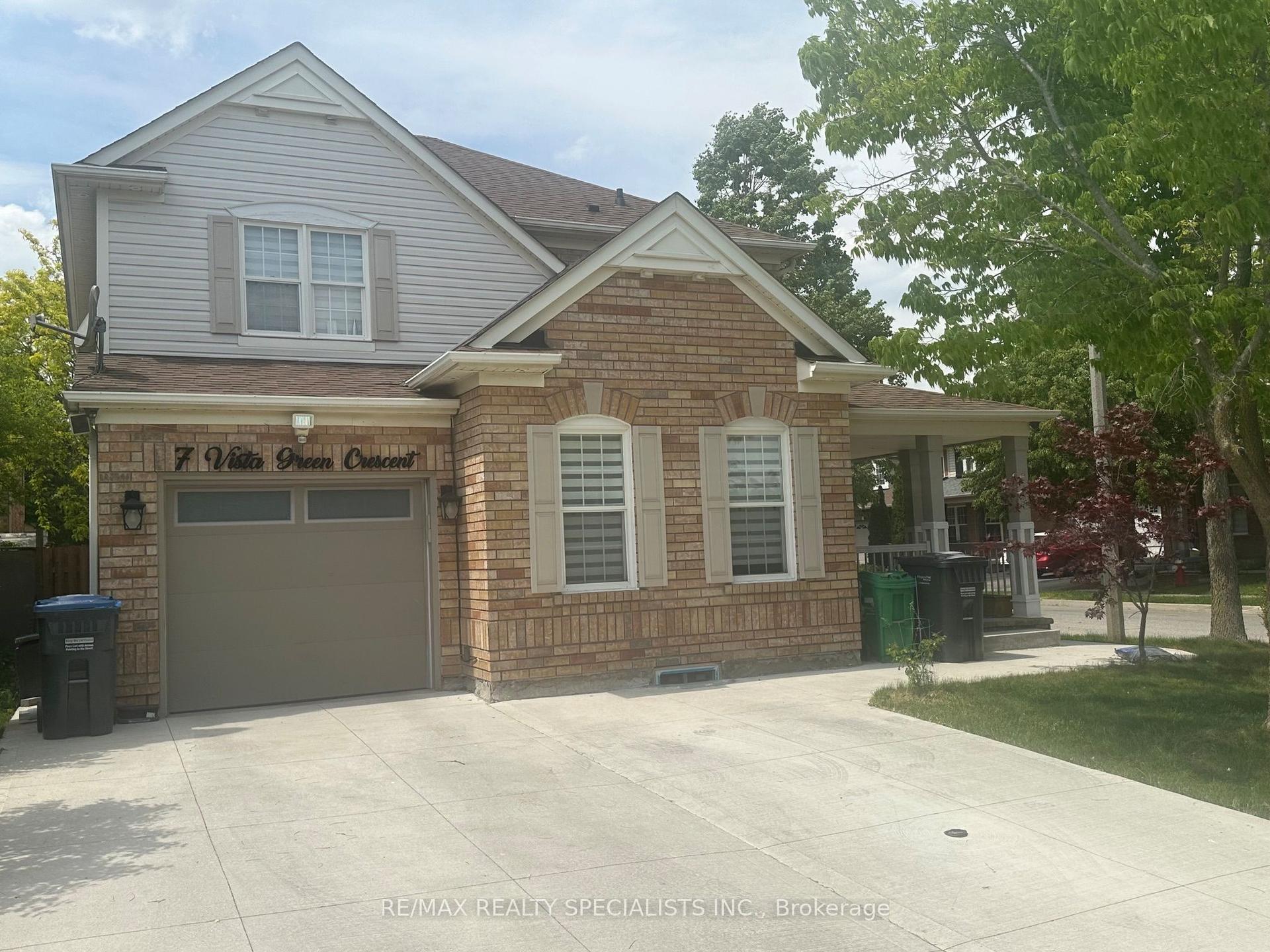 7 Vista Green Crescent BSMNT #BSMNT — photo 1