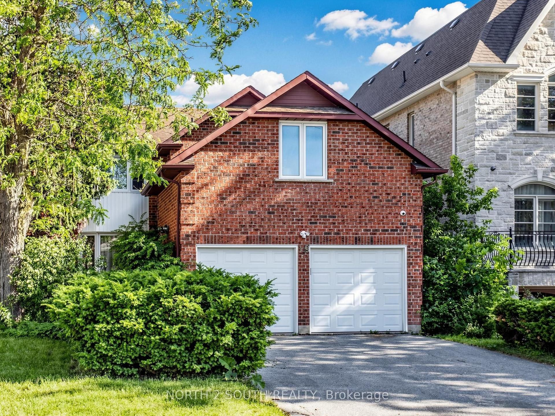 19 Roosevelt Drive, Richmond Hill — Detached for sale, photo 1