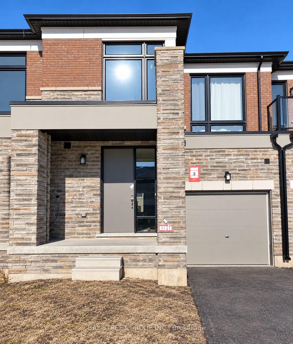 51 Badgerow Way, Aurora — Townhouse for lease, photo 1