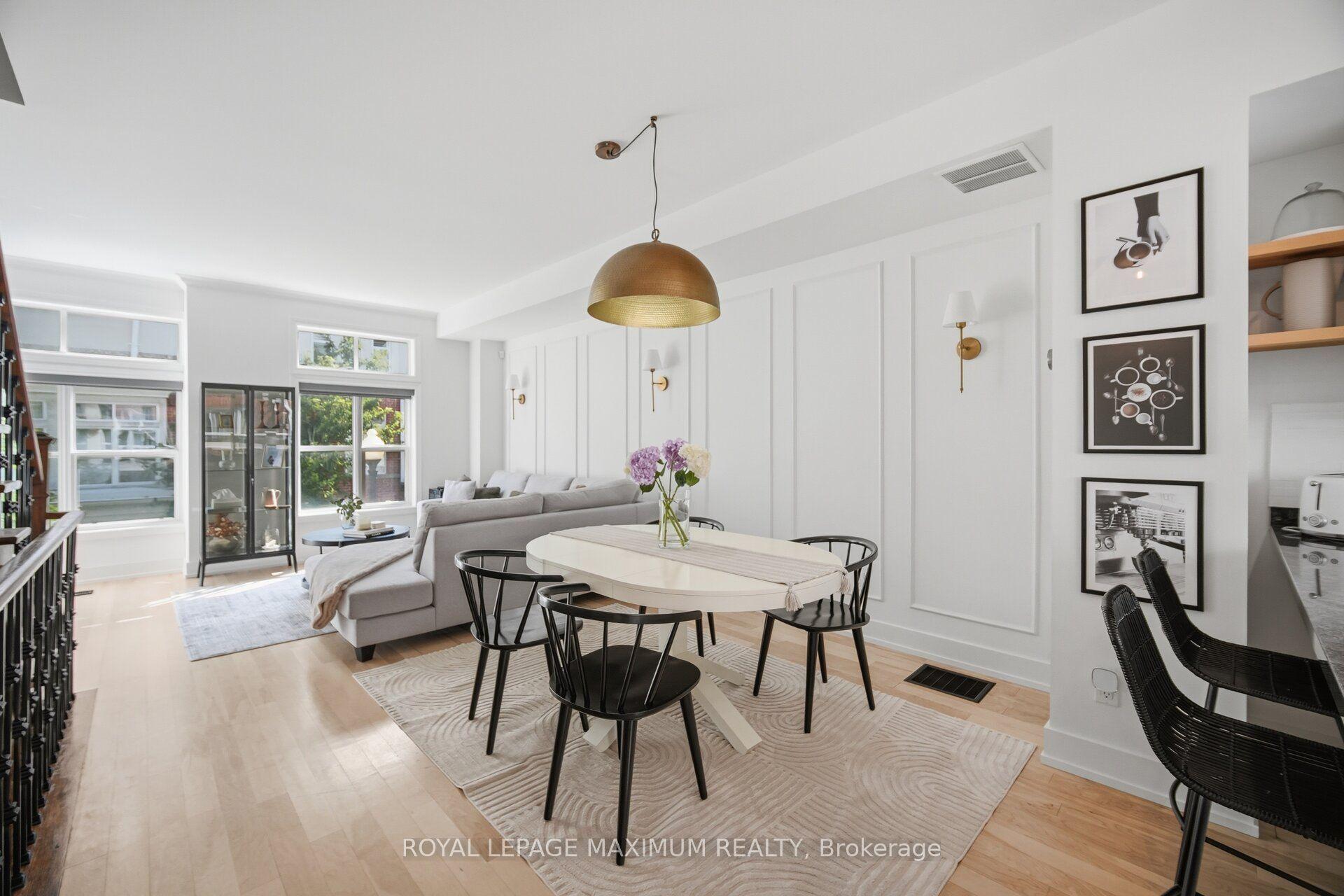 126 Resurrection Road, Toronto — Condo Town for sale, photo 1
