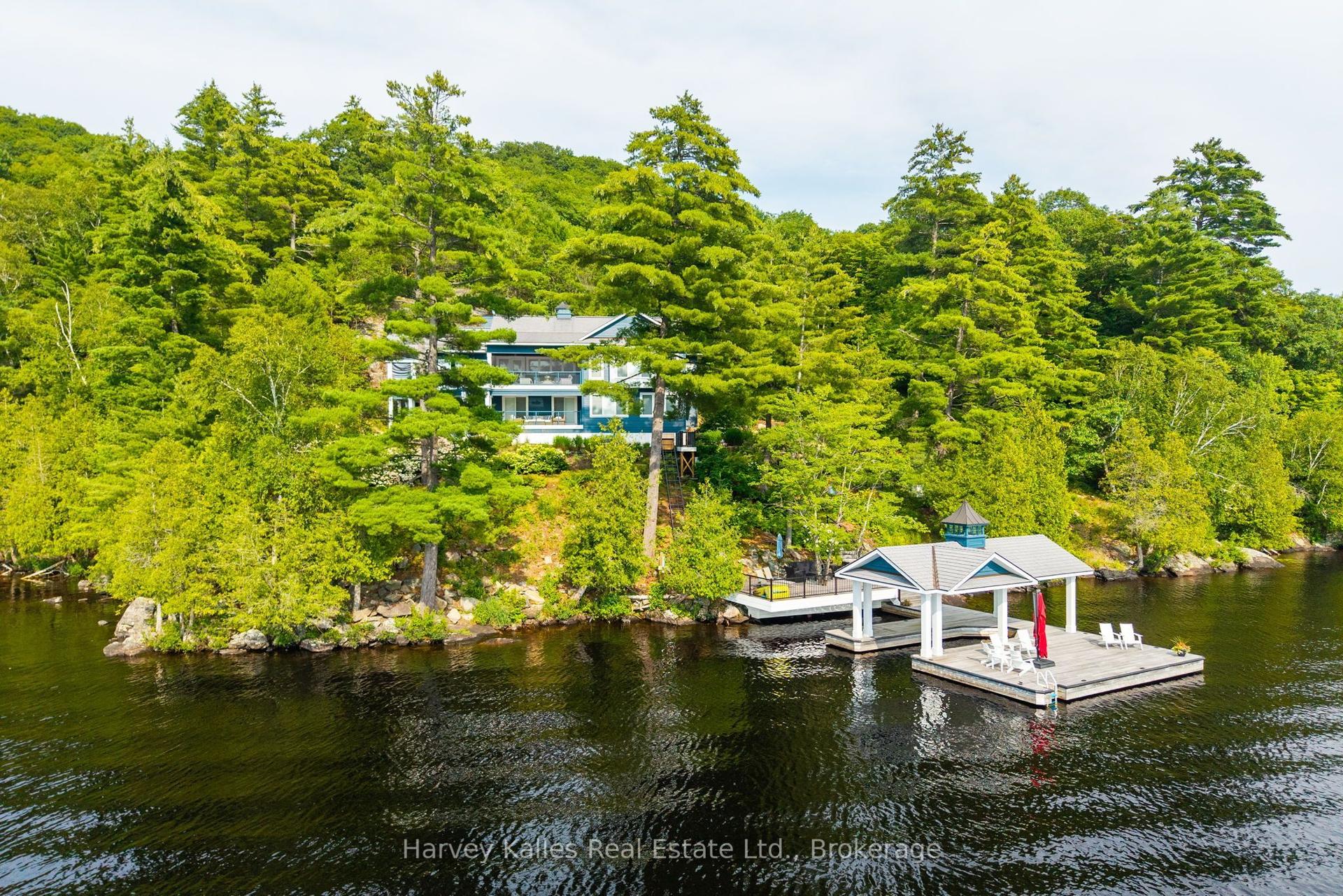 800 Big Island, Huntsville — Detached for sale, photo 1