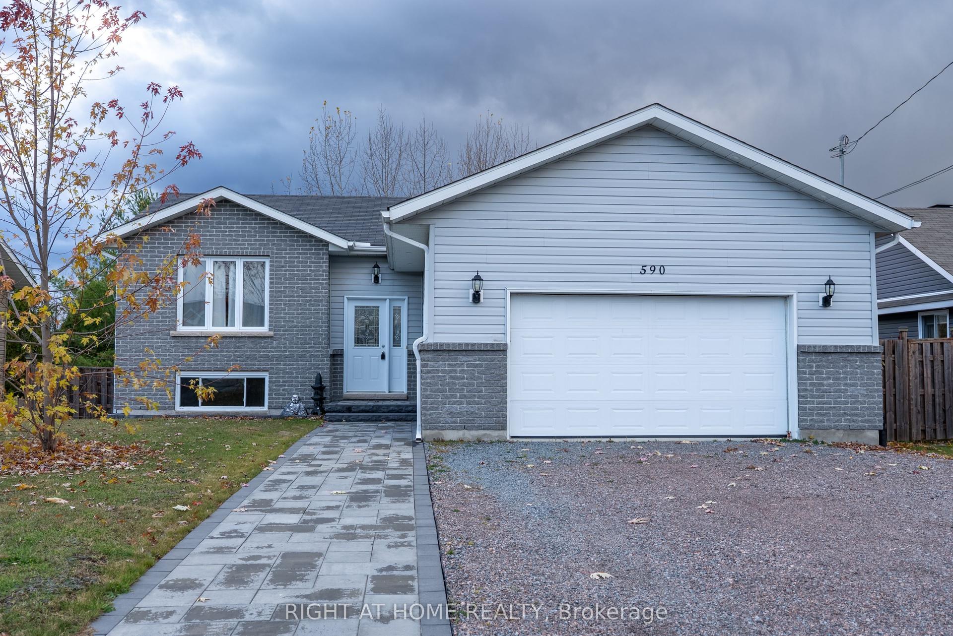 590 Demers Street, West Nipissing — Detached for sale, photo 1