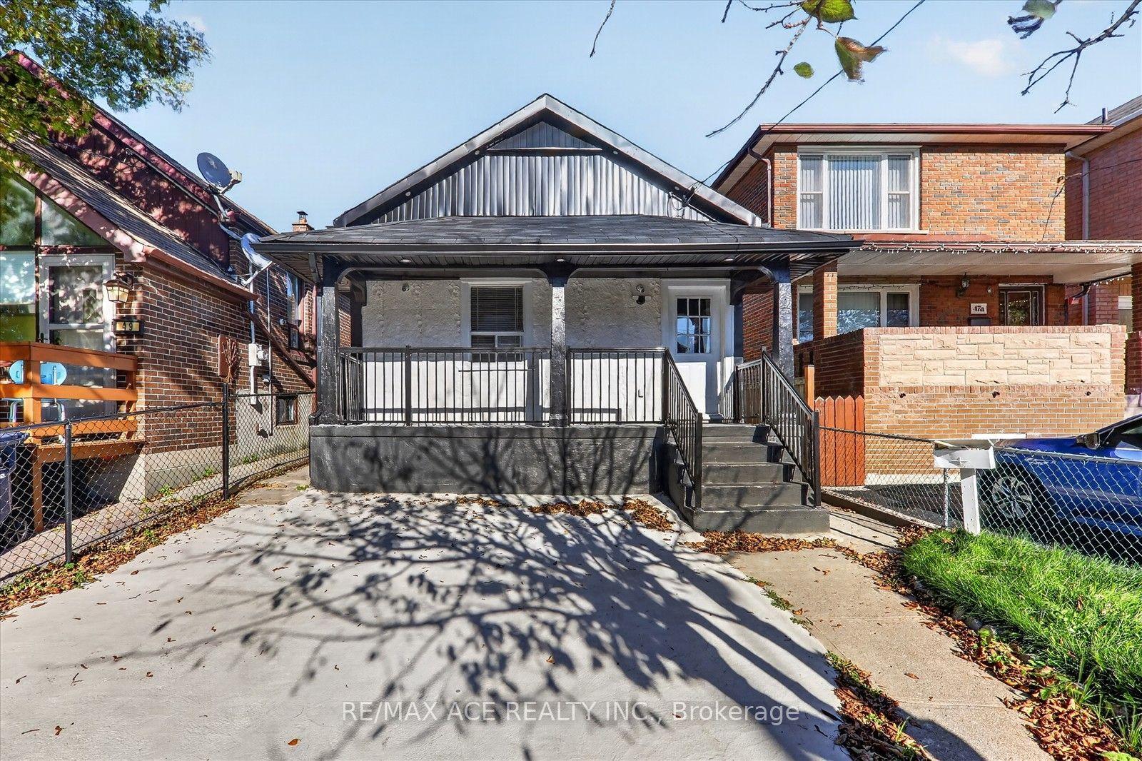 47 Laurel Avenue, Toronto — Detached for sale, photo 1