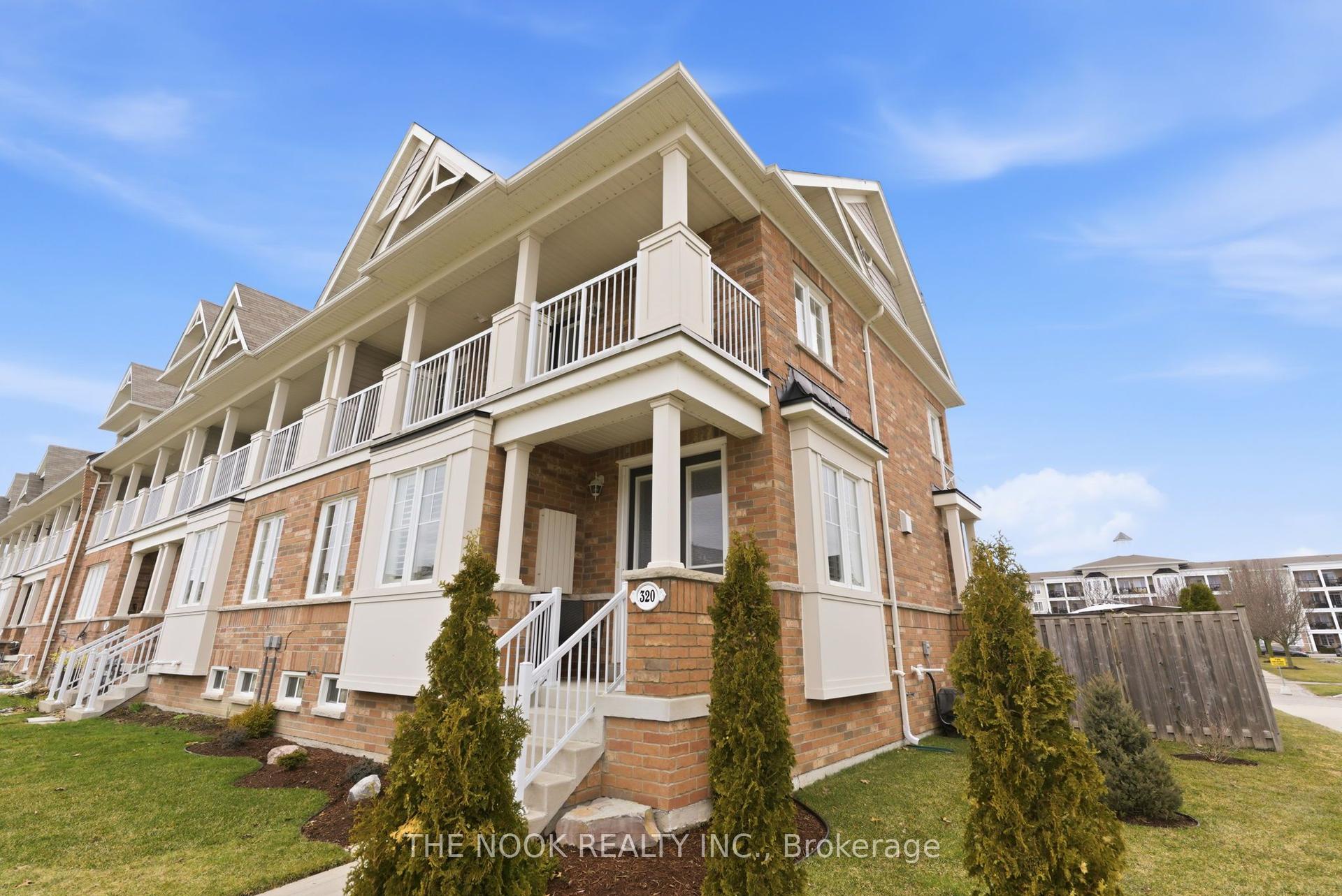 320 Lakebreeze Drive N — photo 1