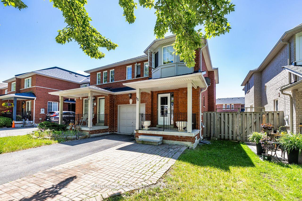 15 Warren Bradley Street — photo 1