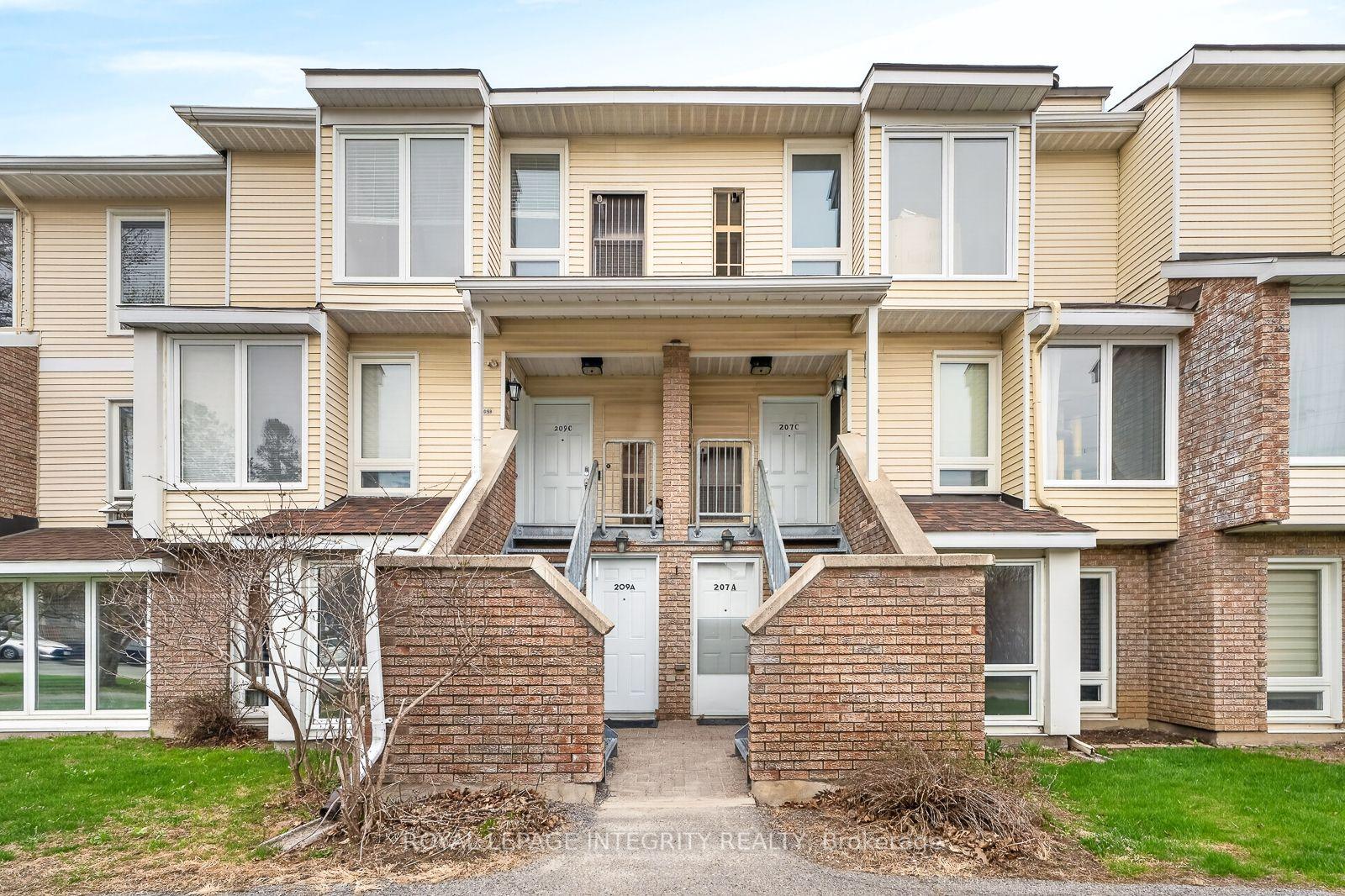 207 Woodfield Drive A #A — photo 1