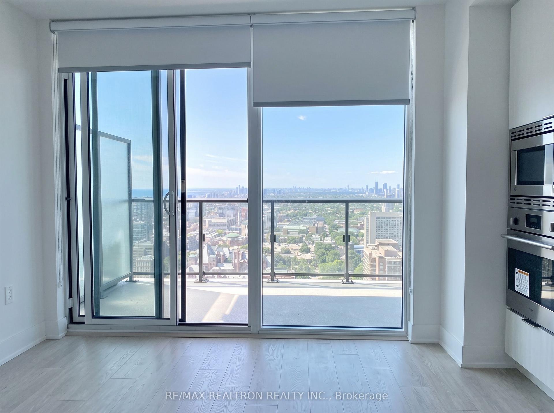 955 Bay Street 3904 #3904, Toronto — Condo for lease, photo 1
