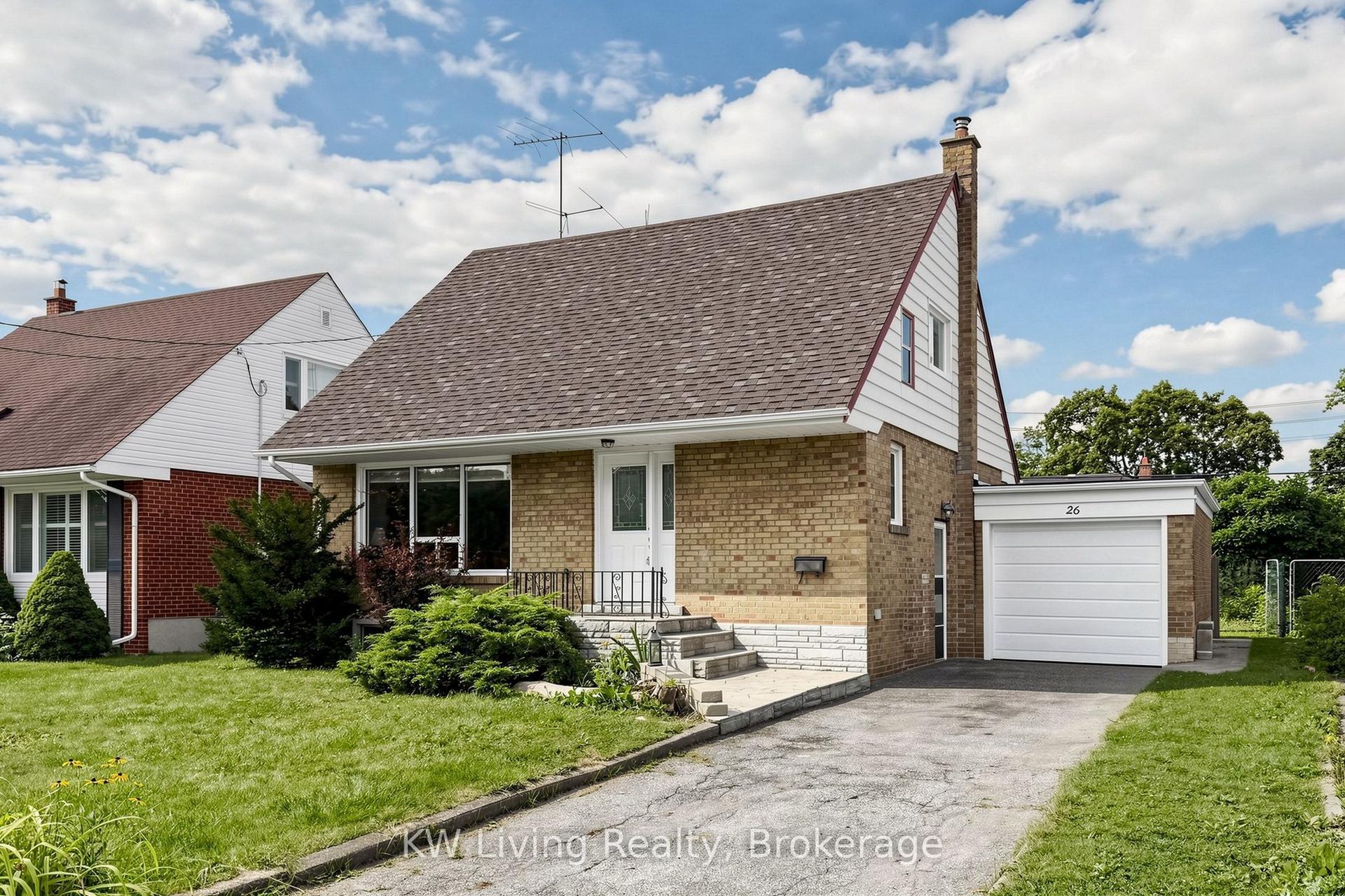 26 Mooreshead Drive, Toronto — Detached for sale, photo 1