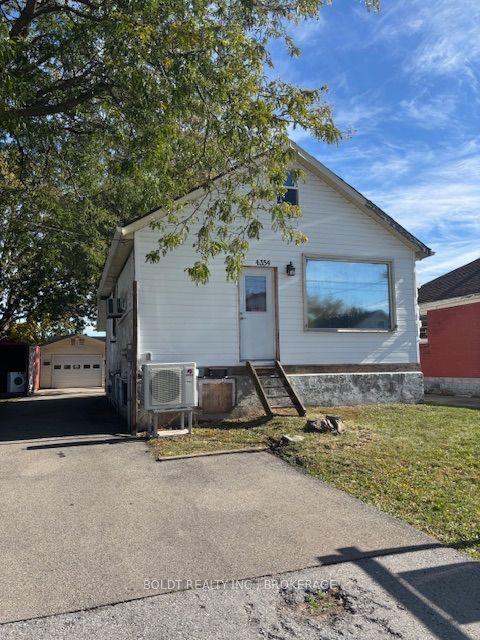 4354 Third Avenue, Niagara Falls — Detached for sale, photo 1