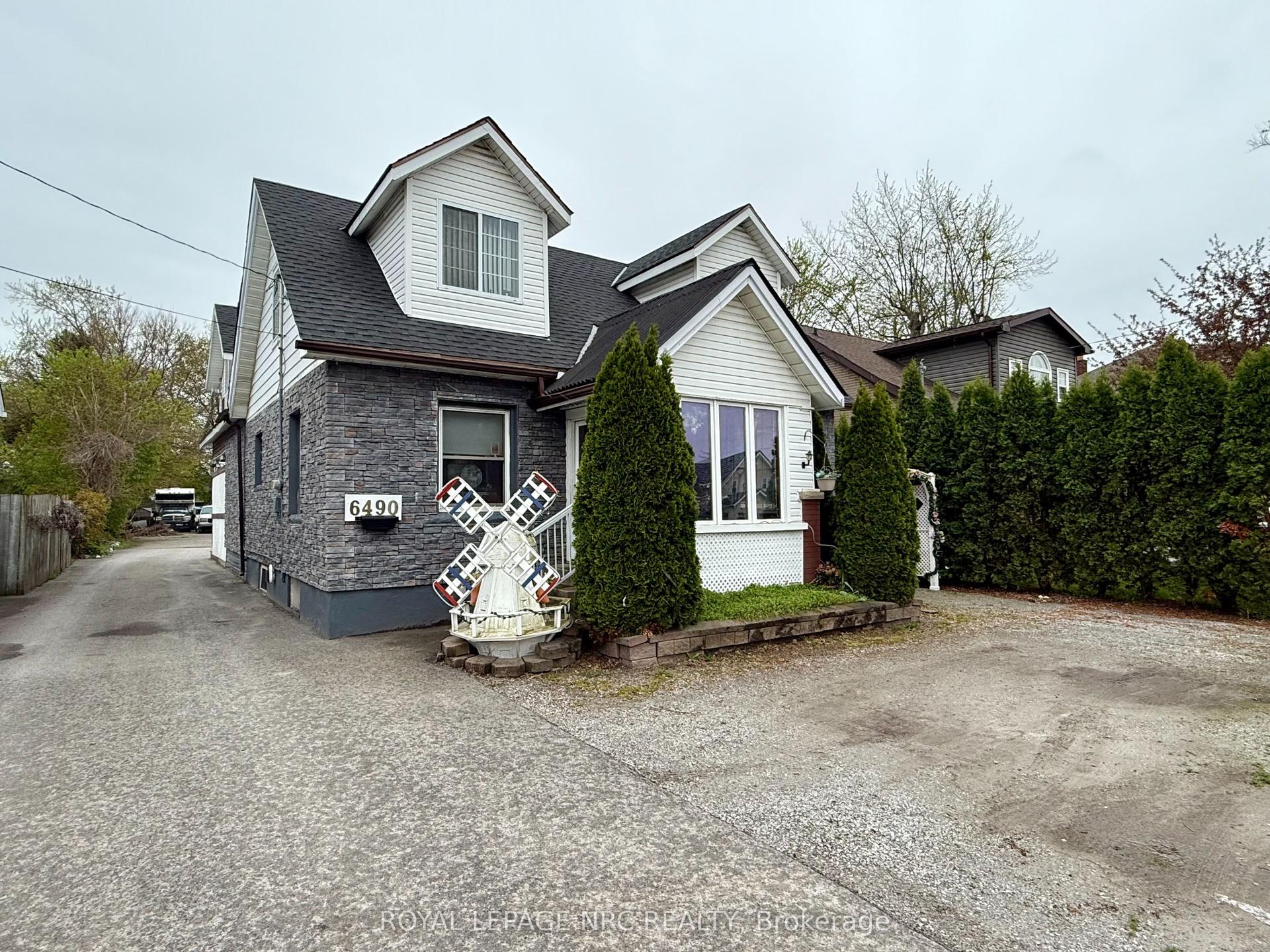 6490 Thorold Stone Road — photo 1