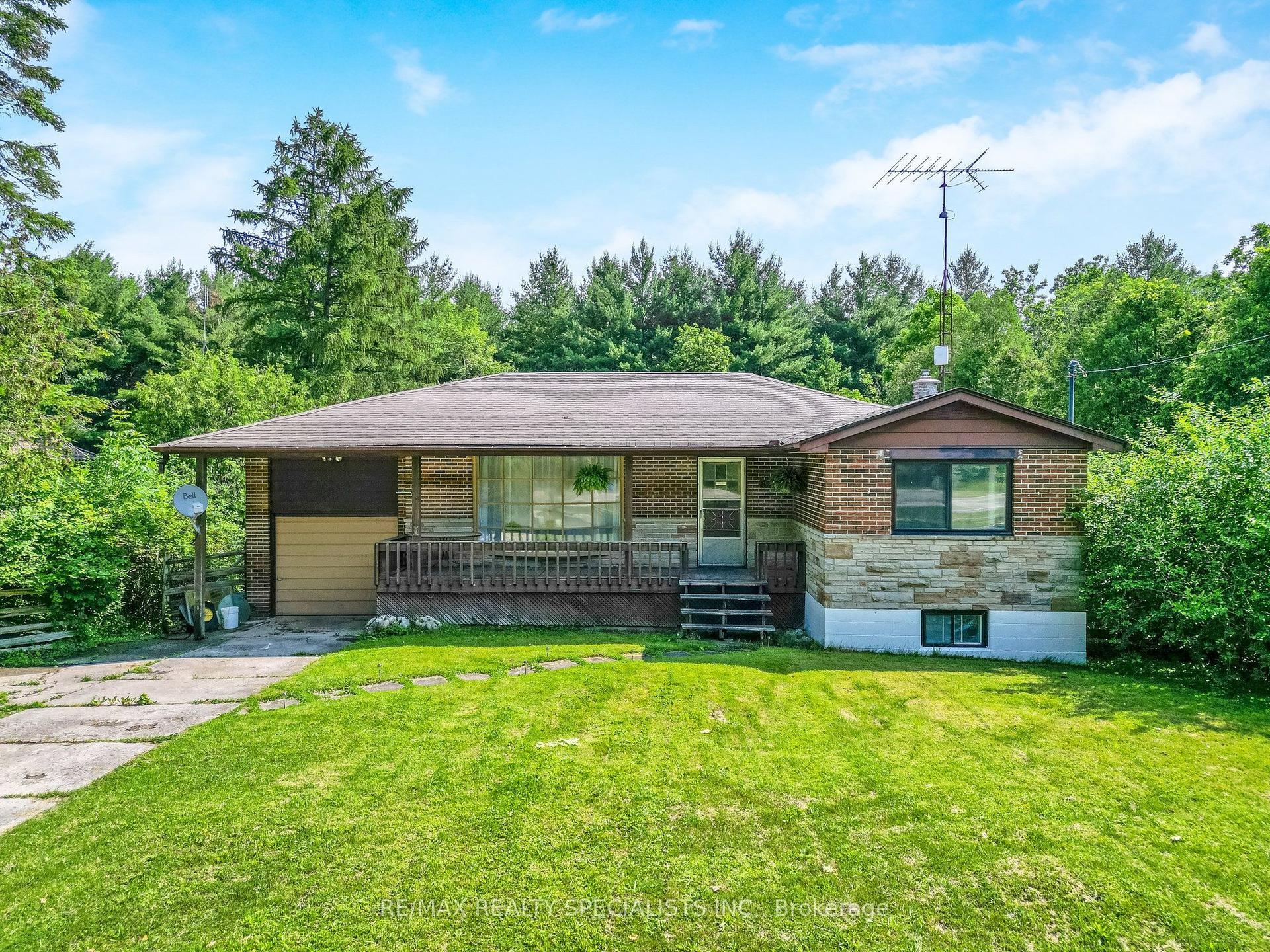 8511 Guelph Line — photo 1