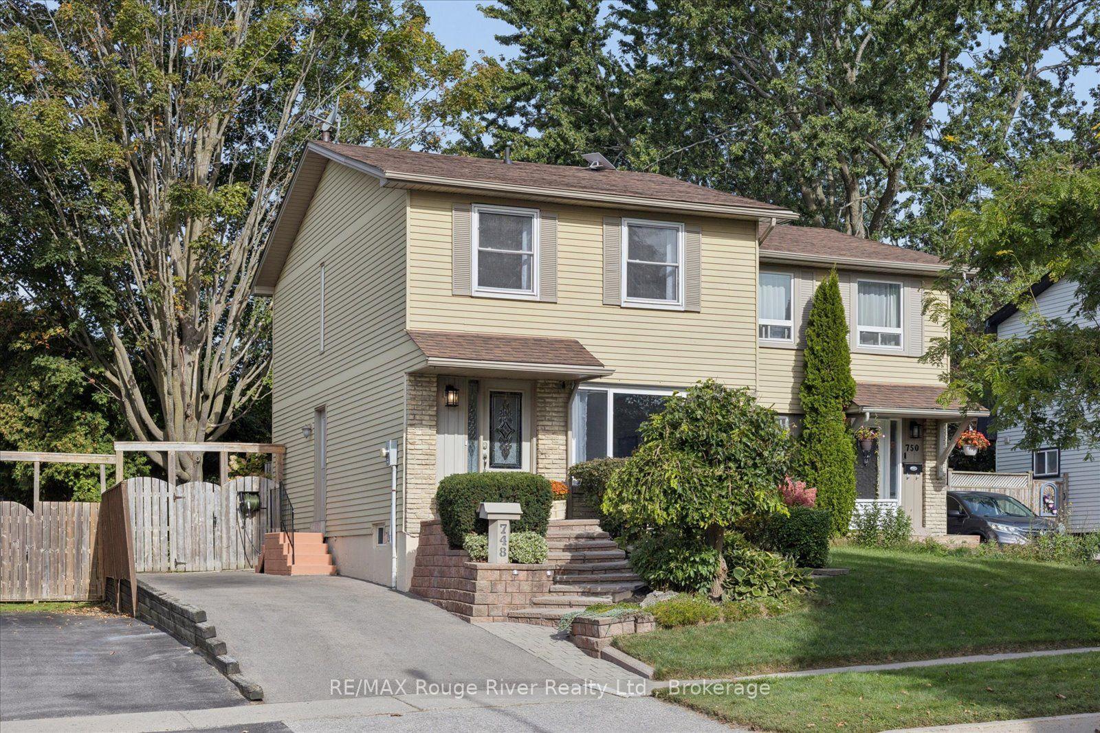 748 Hillcroft Street, Oshawa — Semi-Detached for sale, photo 1