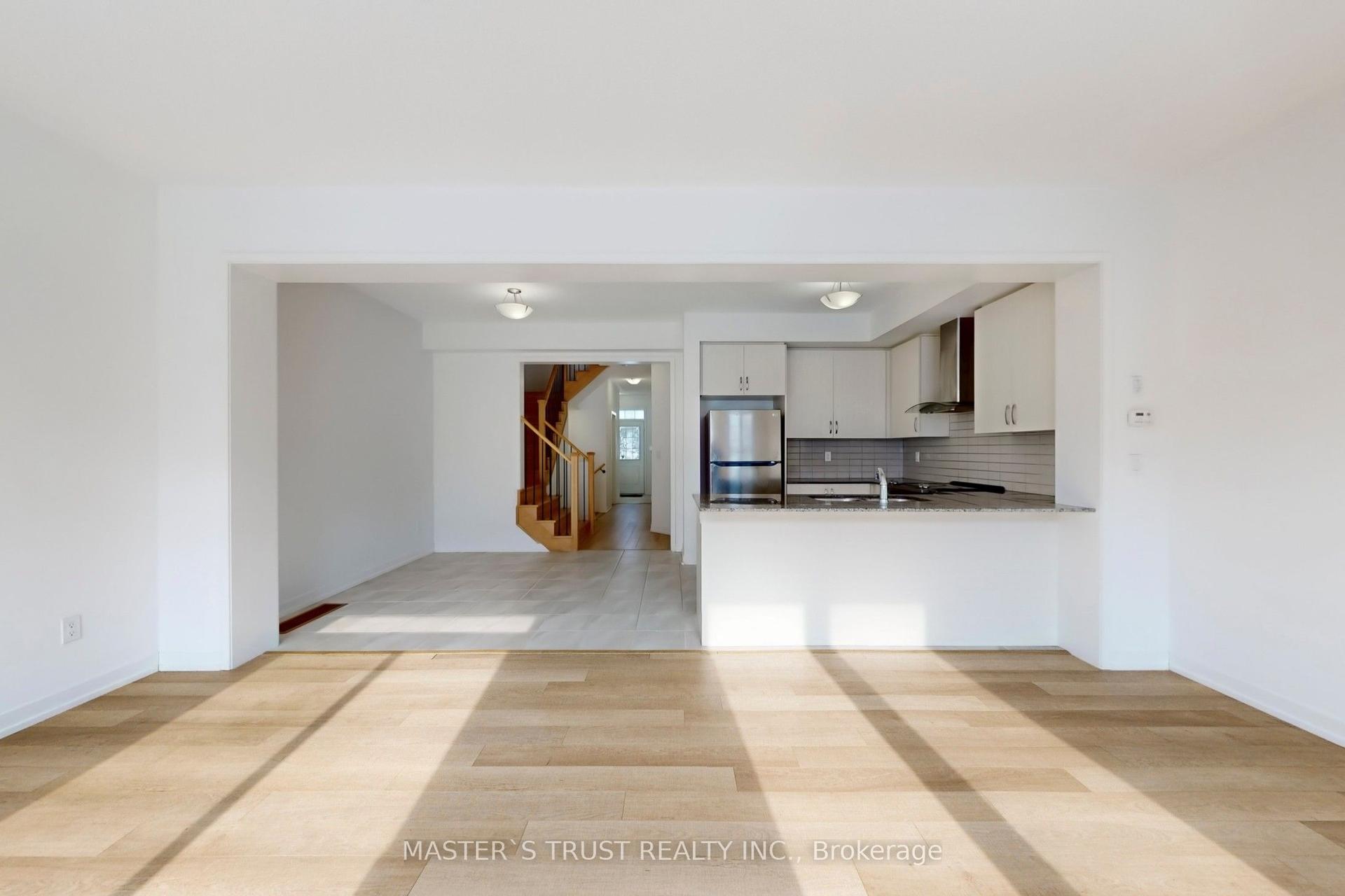 208 Harding Park Street — photo 1