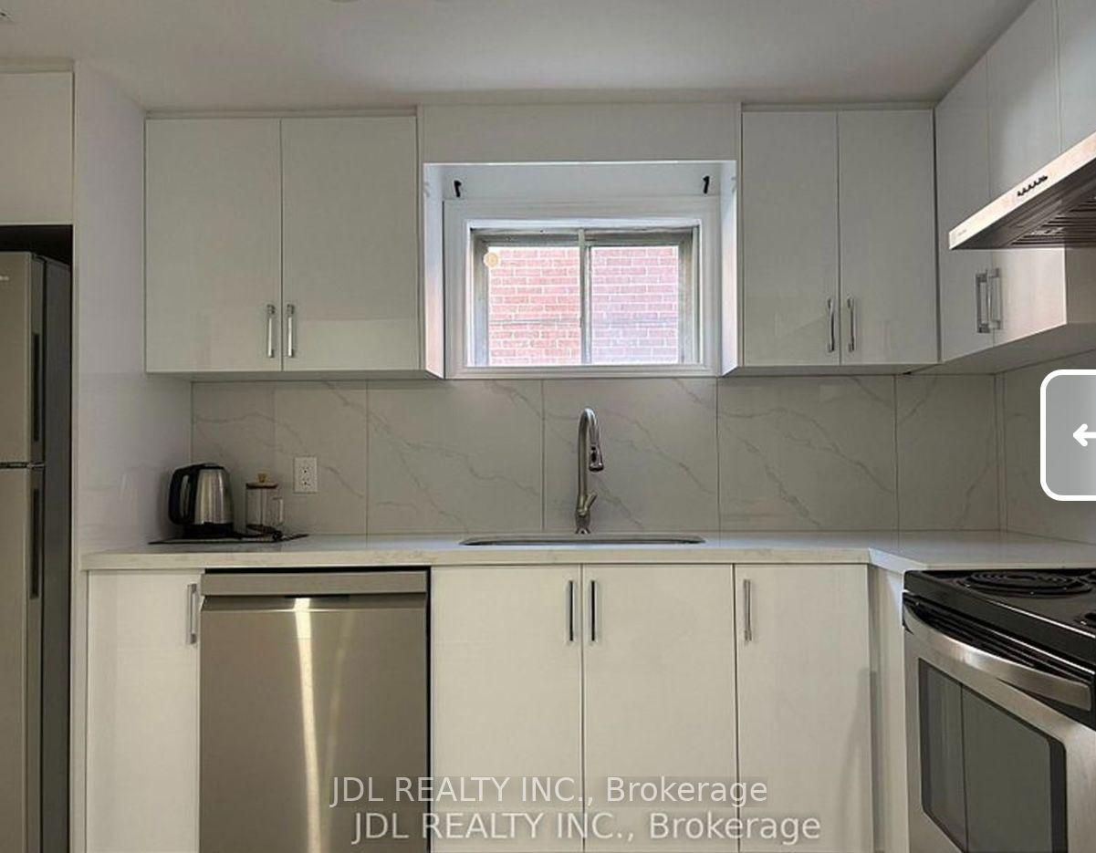 13 Pawnee Ave Avenue One Bedroom bsmt #One Bedroom bsmt, Toronto — Detached for lease, photo 1