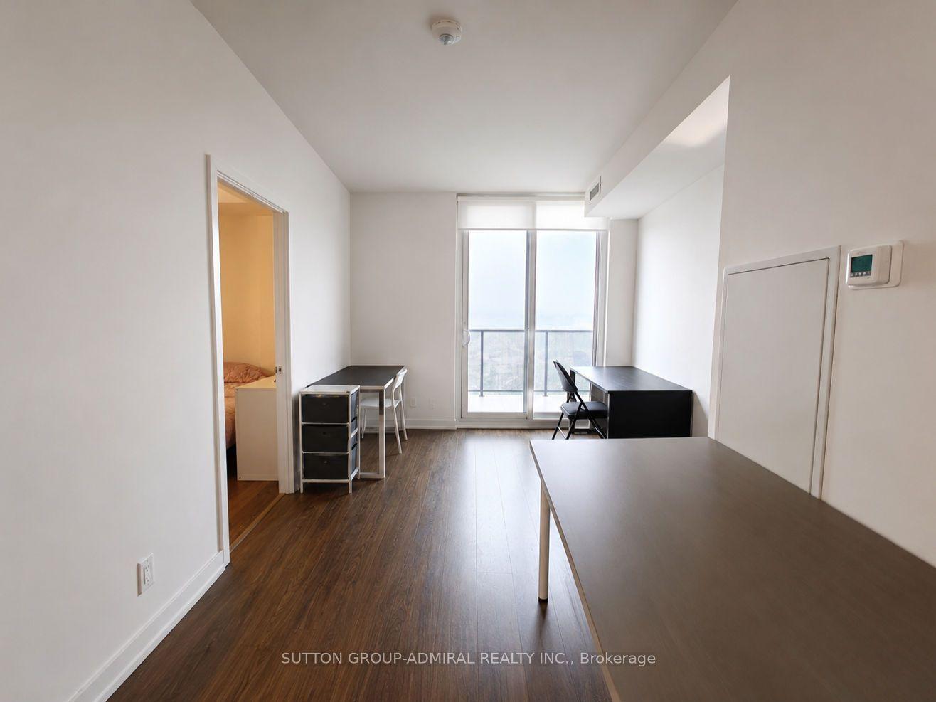 30 Tretti Way 913 (Room 2) #913 (Room 2), Toronto — Condo for lease, photo 1