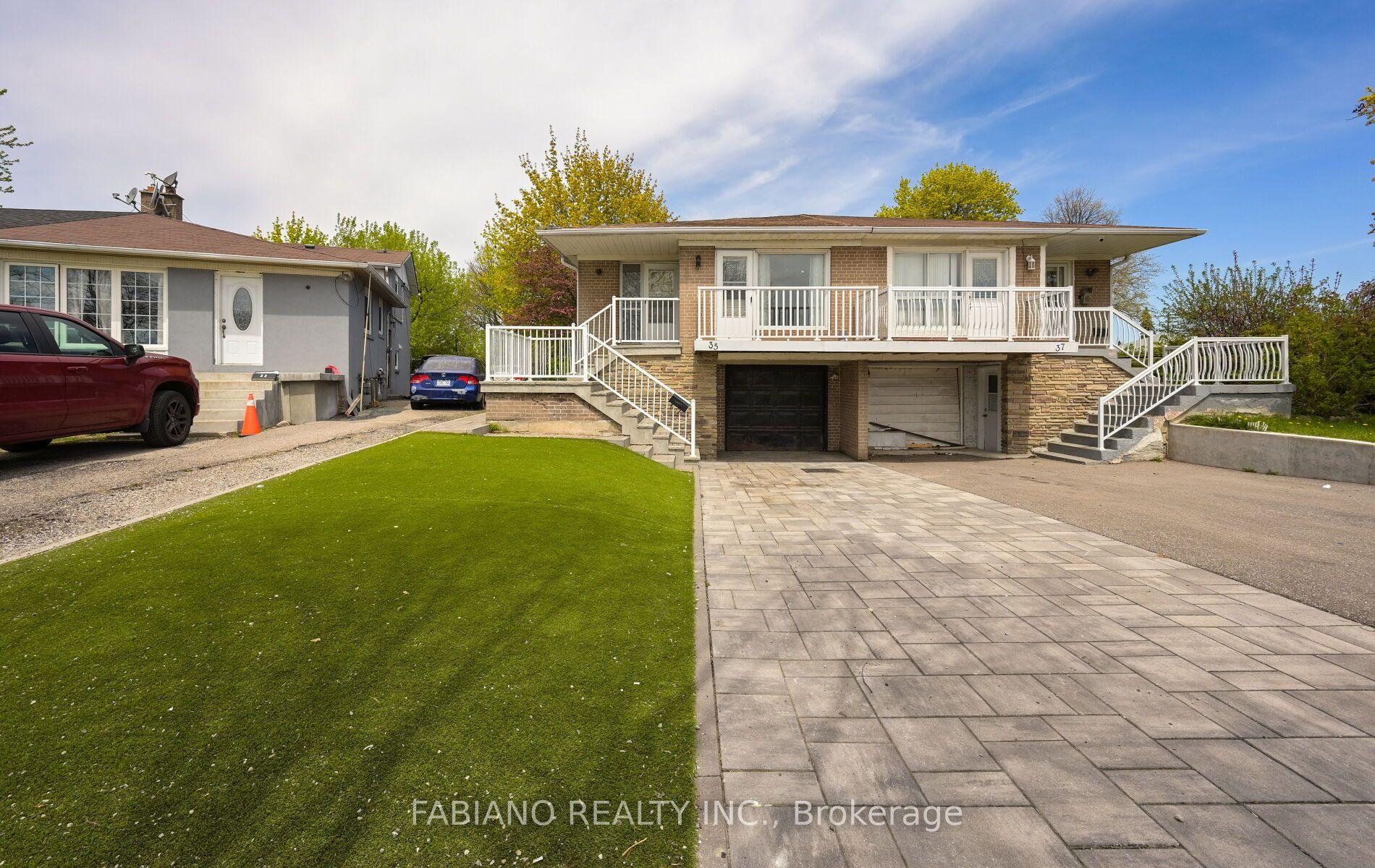 35 Murchison Crescent — photo 1