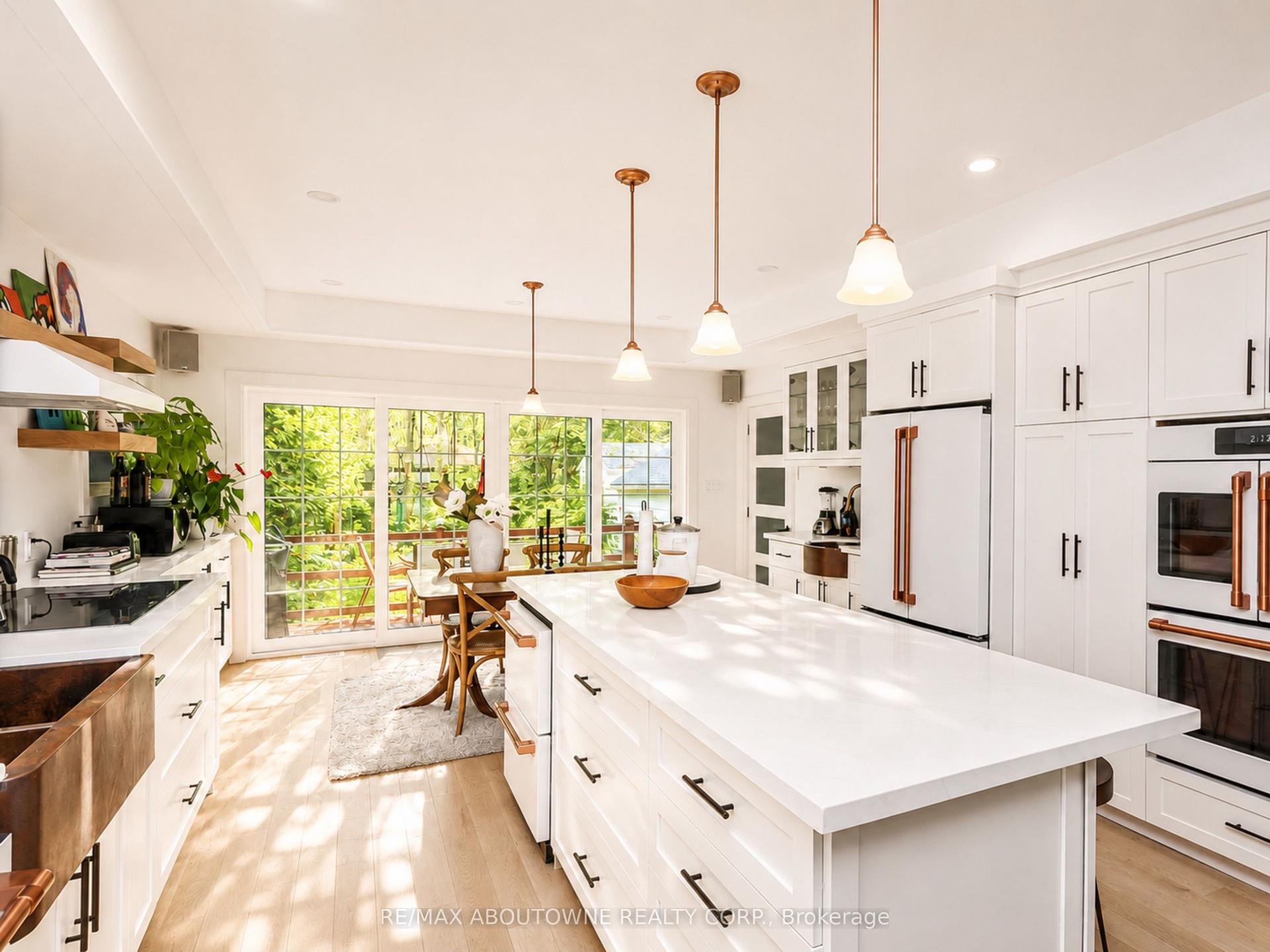 12 49TH Street N, Wasaga Beach — Detached for lease, photo 1