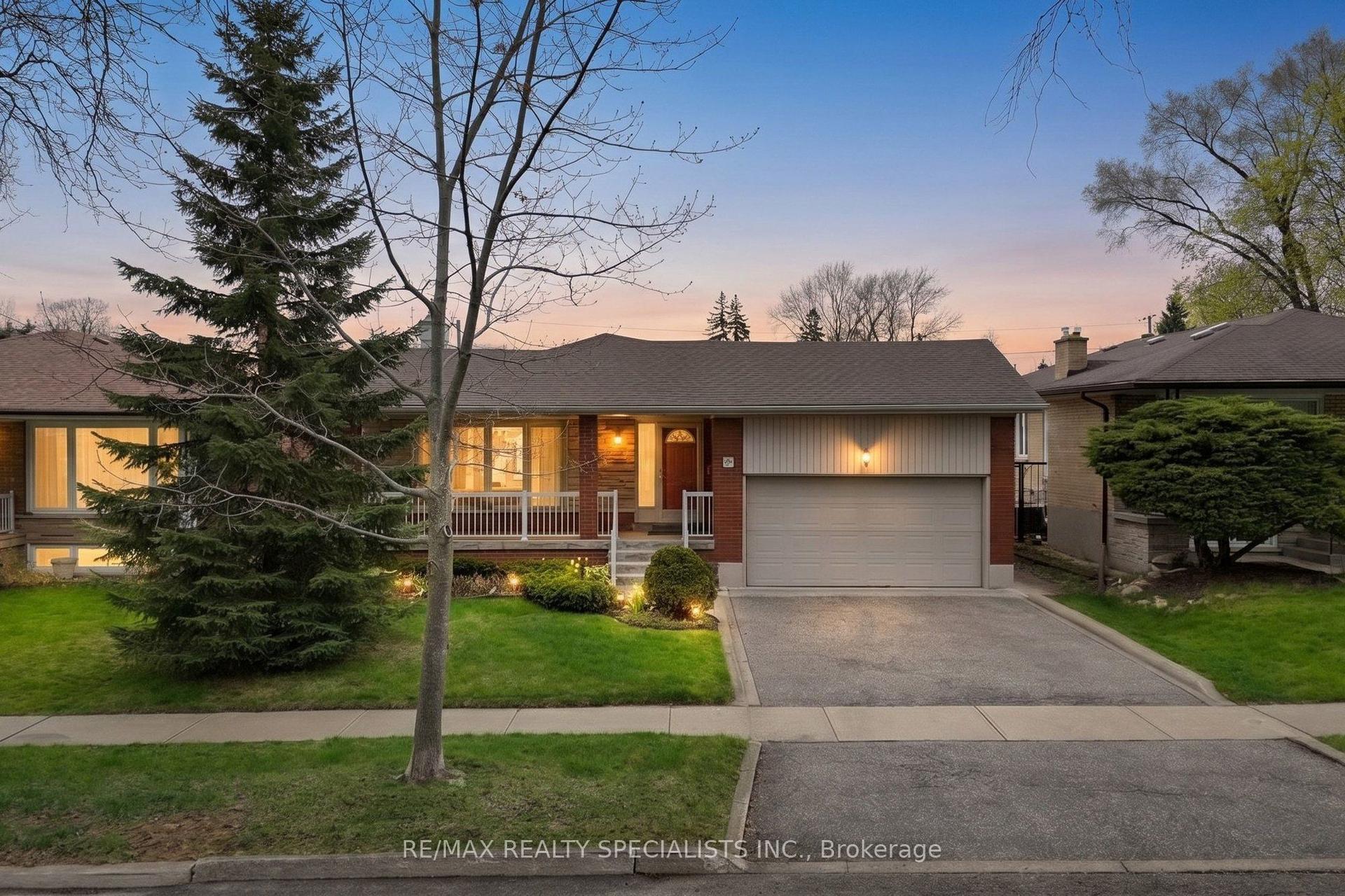 31 Woodpark Road — photo 1