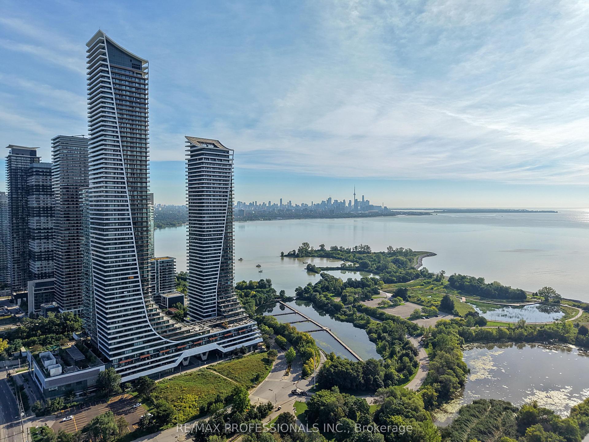 30 Shore Breeze Drive 2418 #2418, Toronto — Condo for sale, photo 1