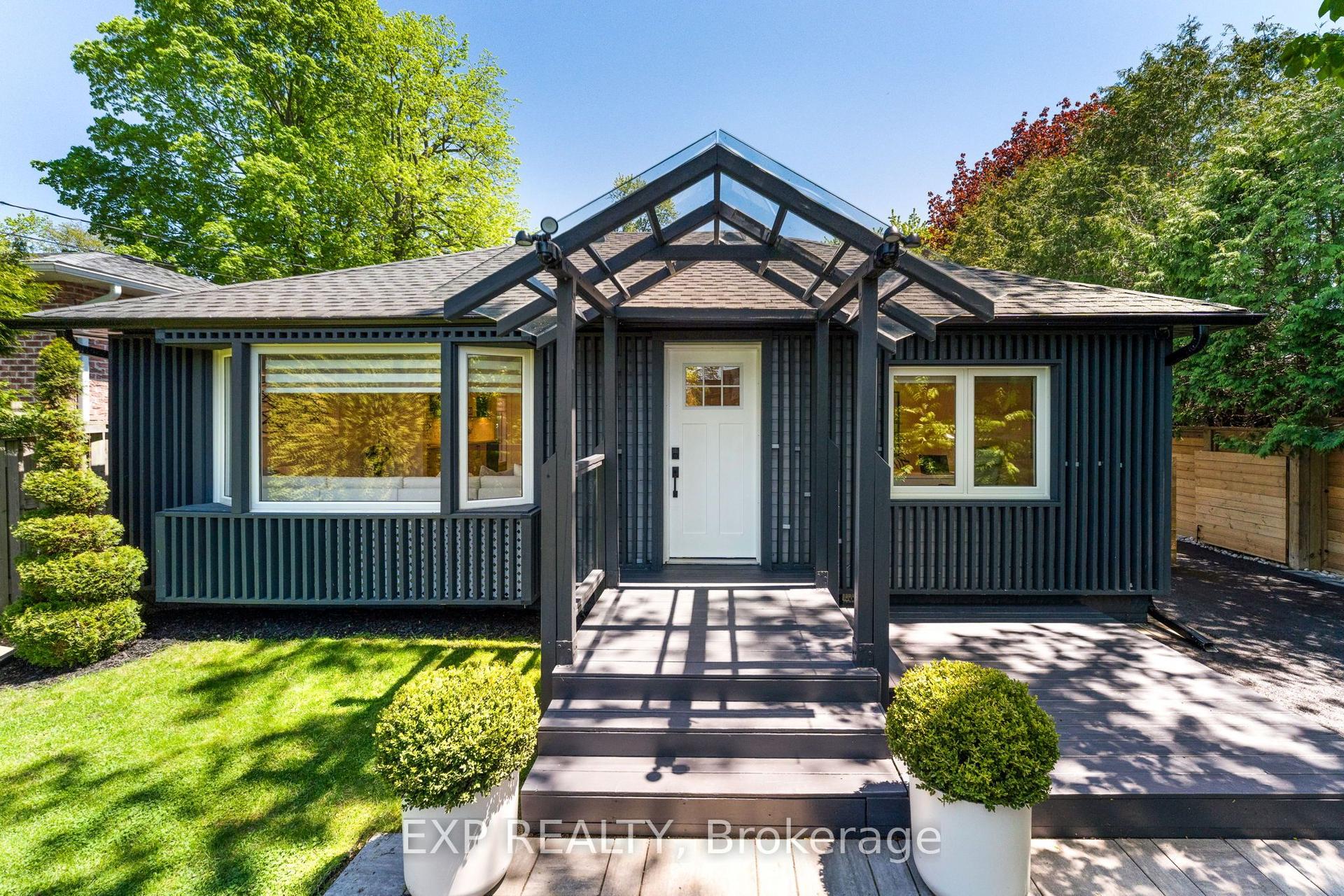 32 Farley Circle — photo 1