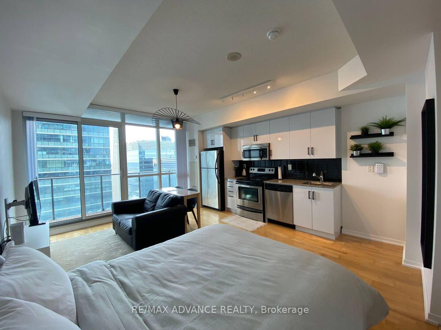 65 Bremner Boulevard 3603 #3603, Toronto — Condo for lease, photo 1