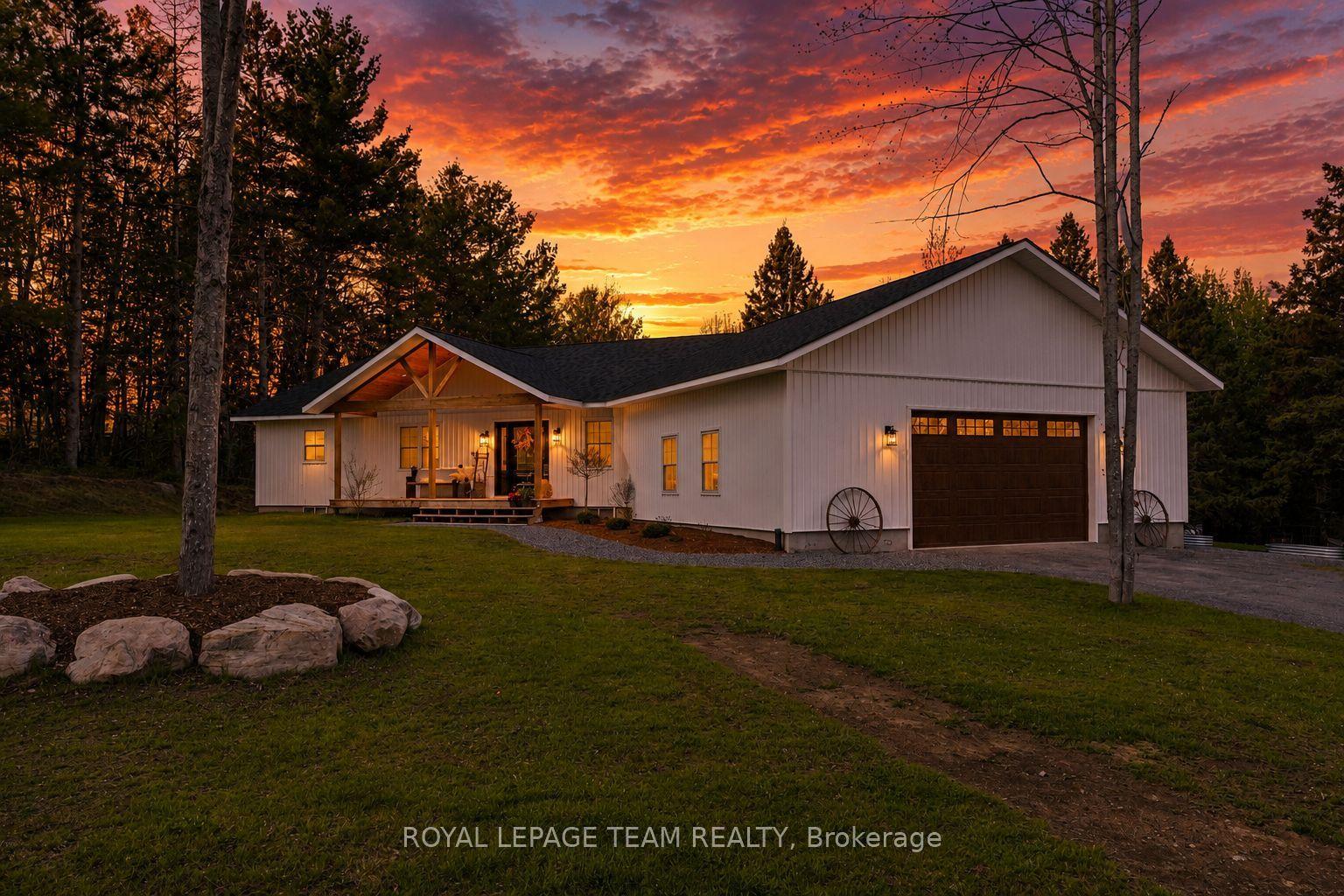 36 Hillcrest Avenue, Killaloe, Hagarty and Richards — Detached for sale, photo 1