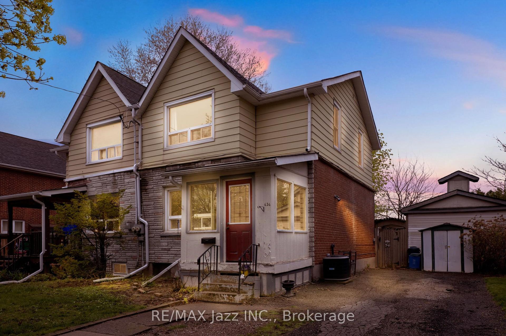 636 Carnegie Avenue, Oshawa — Semi-Detached for sale, photo 1