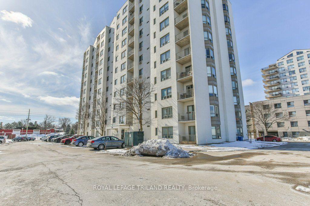 333 Commissioners Road W 405 #405 — photo 1