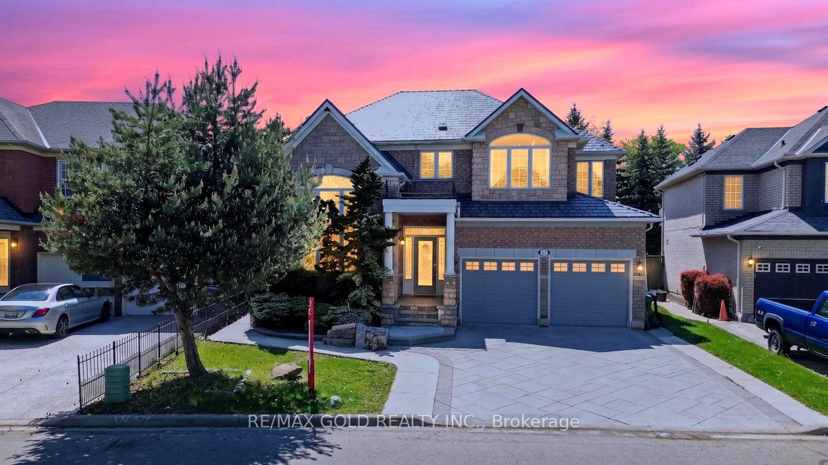 61 Whitwell Drive — photo 1