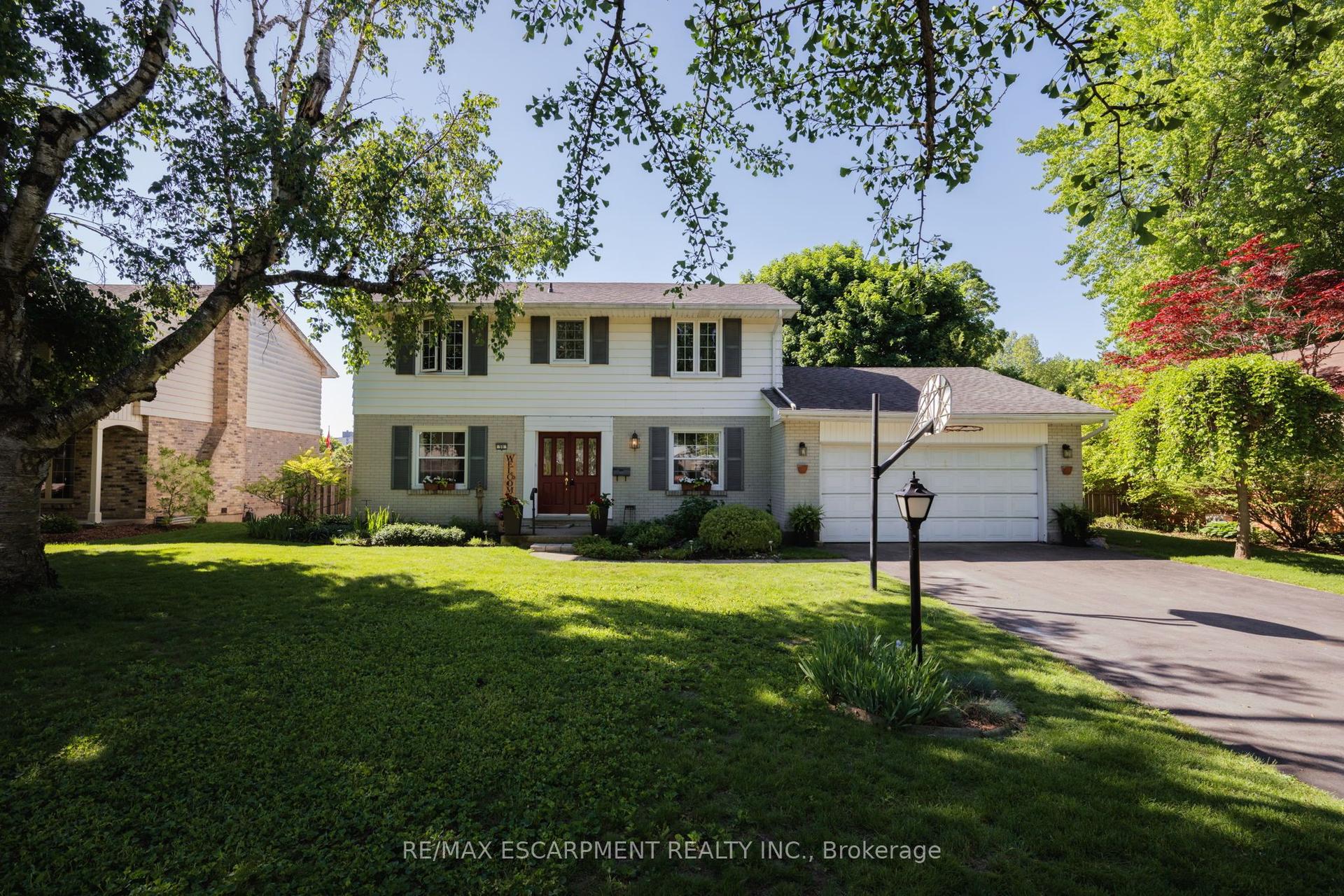 50 Queen Mary Crescent — photo 1