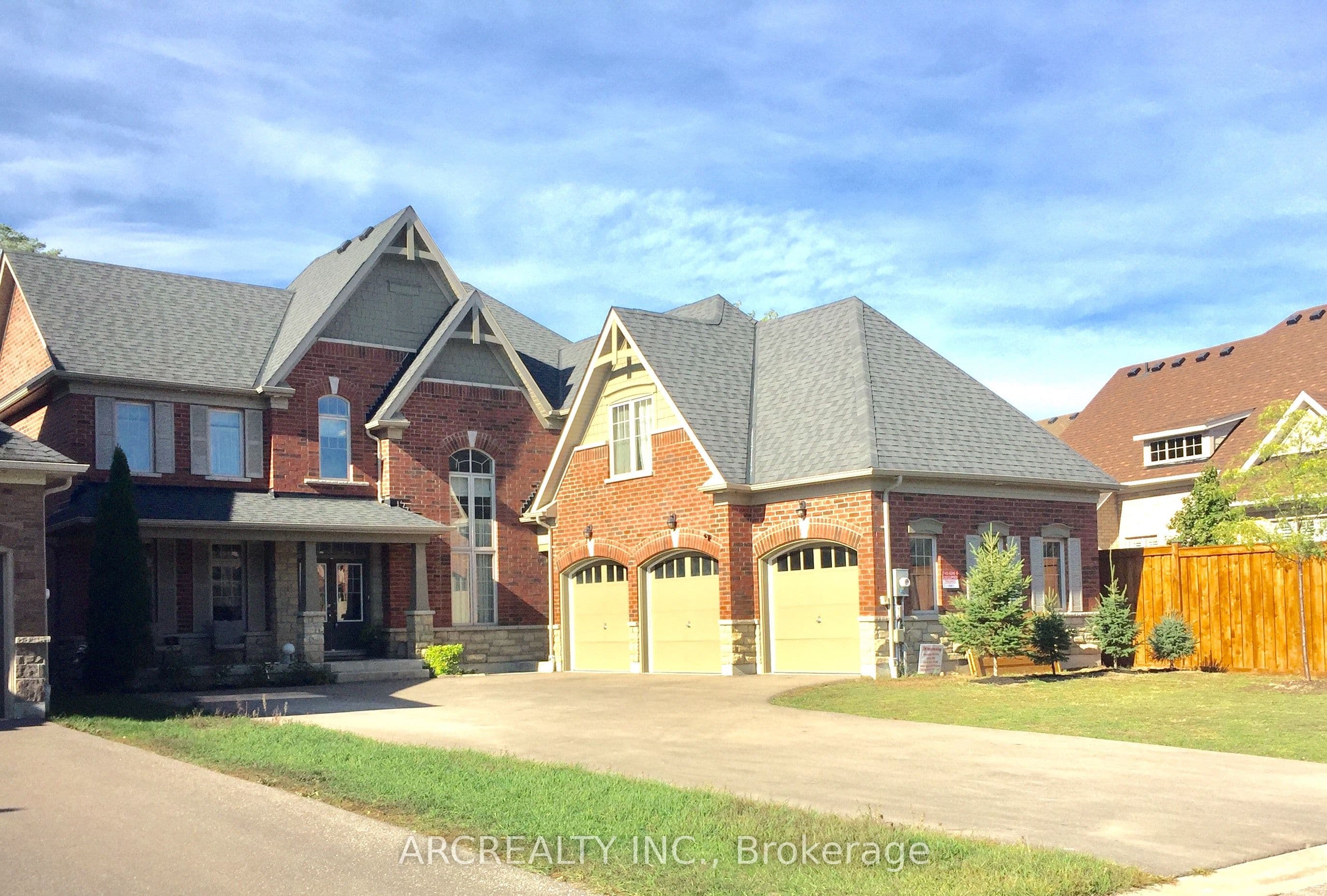 18 Moreau Way — photo 1