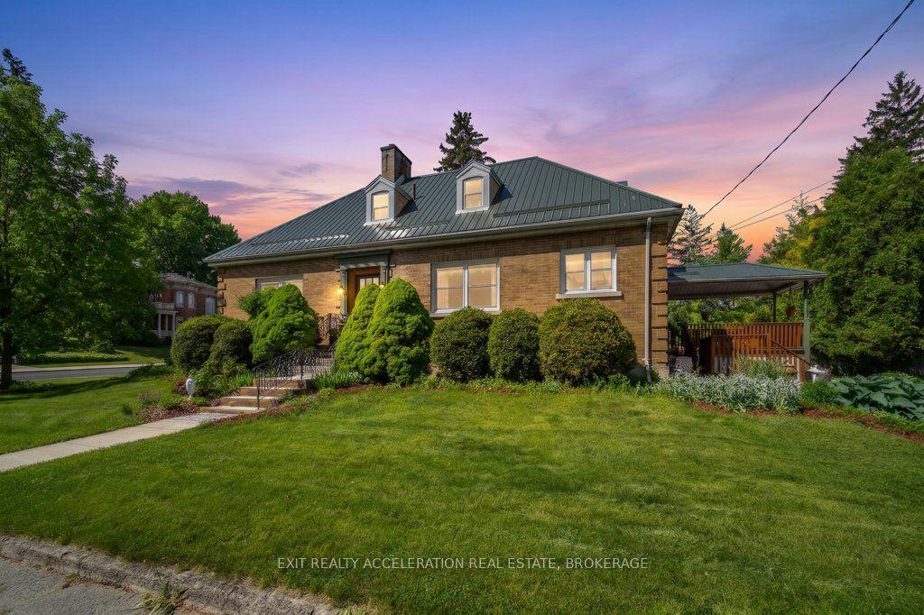 106 Donald Street — photo 1