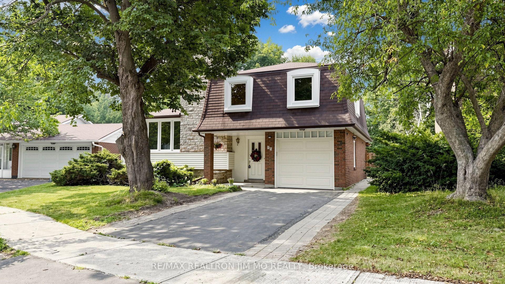 40 Ravencliff Crescent, Toronto — Detached for sale, photo 1