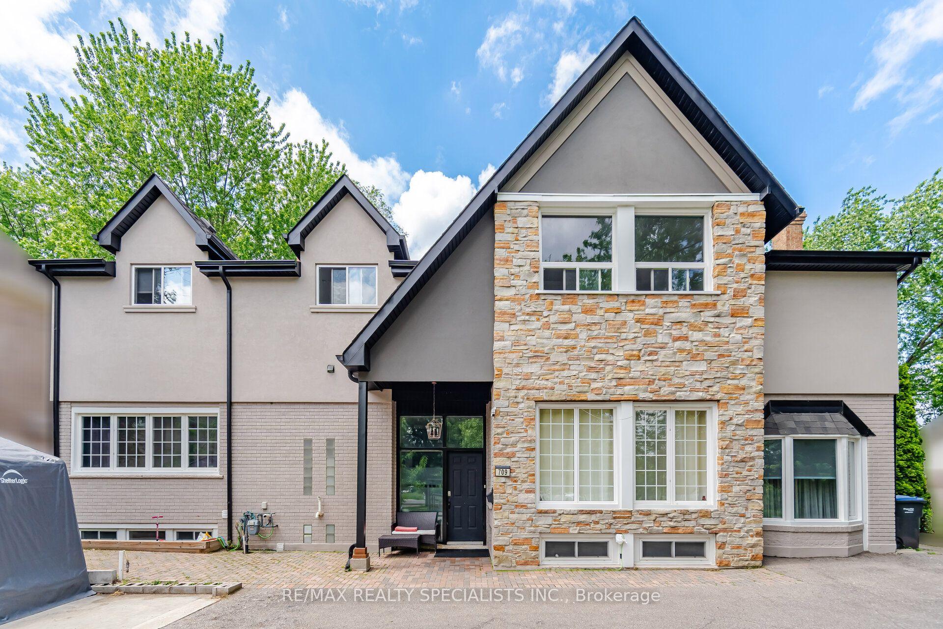 709 Queensway W, Mississauga — Detached for sale, photo 1