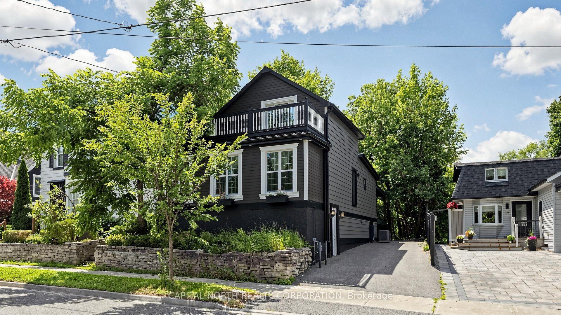 64 Machell Avenue, Aurora — Detached for sale, photo 1