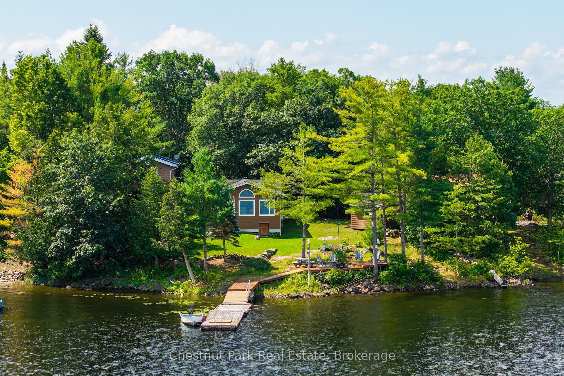300 Birch Acres Drive, Georgian Bay — Detached for sale, photo 1