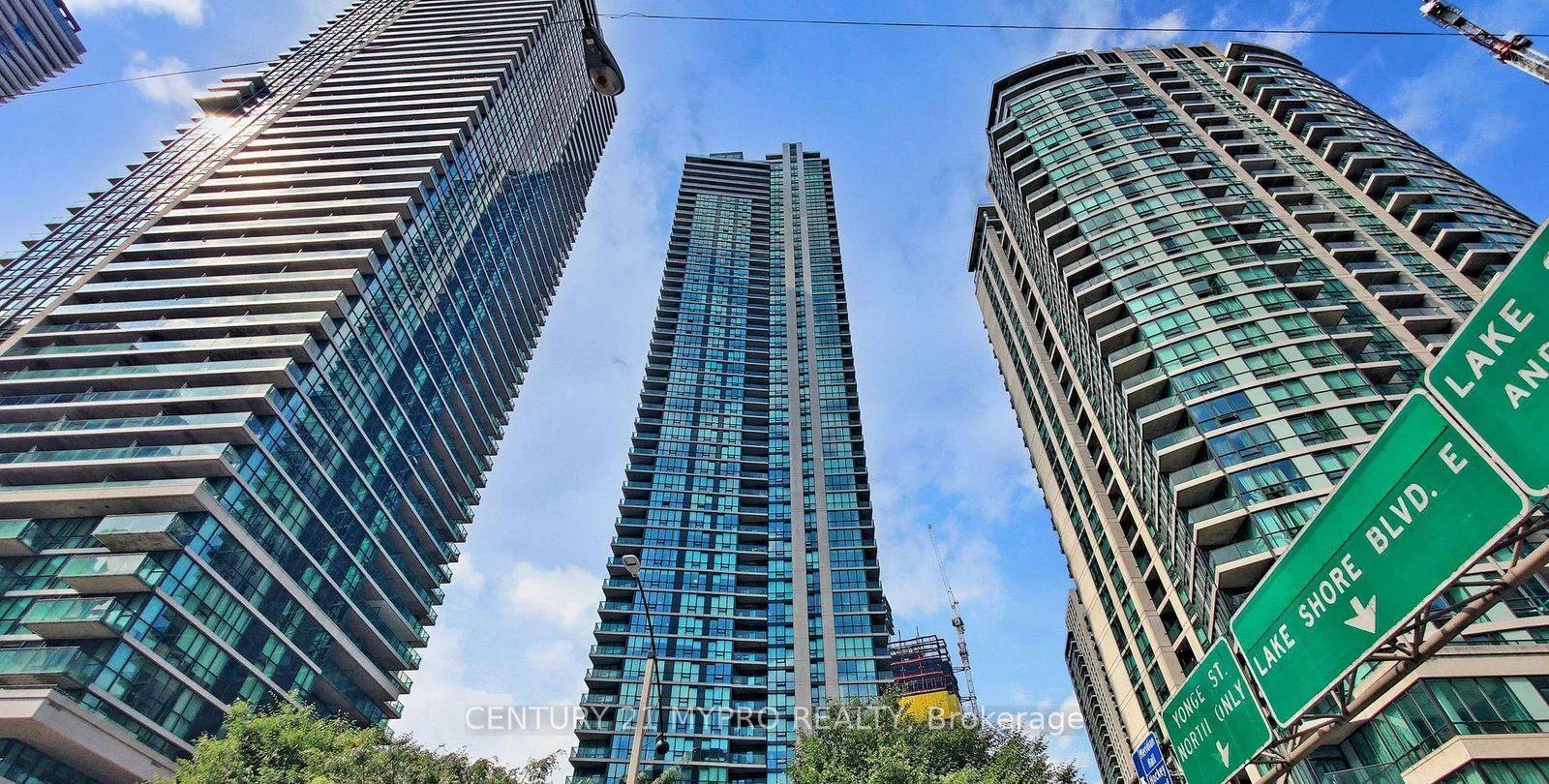 18 Harbour Street 3105 #3105, Toronto — Condo for lease, photo 1