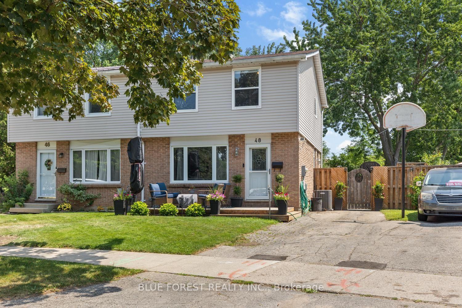 48 Rosamond Crescent, London South — Semi-Detached for sale, photo 1