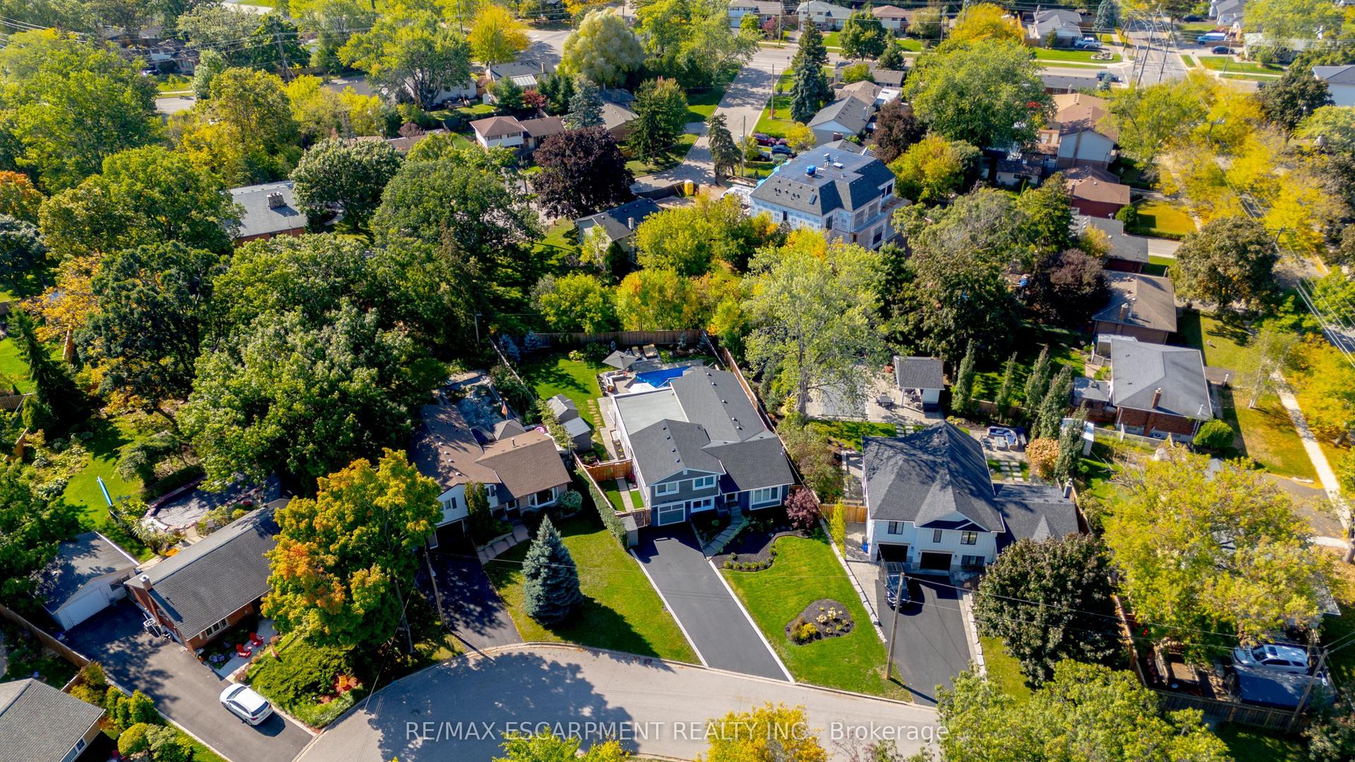296 Kent Crescent, Burlington — Detached for sale, photo 1