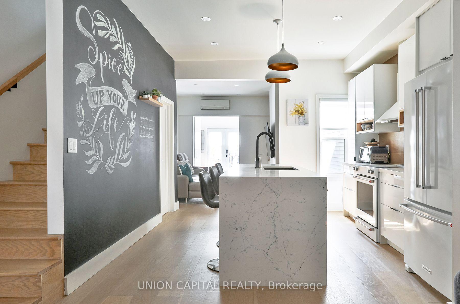 21 Alma Avenue, Toronto — Townhouse for lease, photo 1