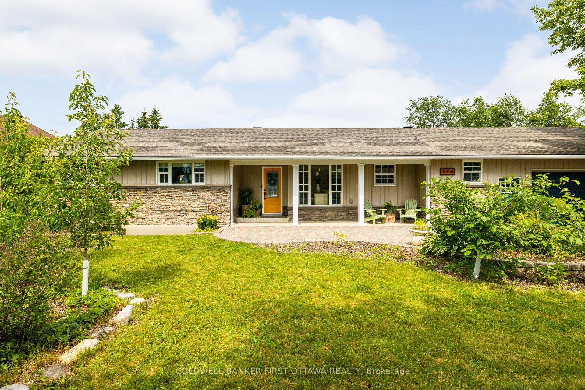 174 Lloydalex Crescent, Stittsville - Munster - Richmond — Detached for sale, photo 1