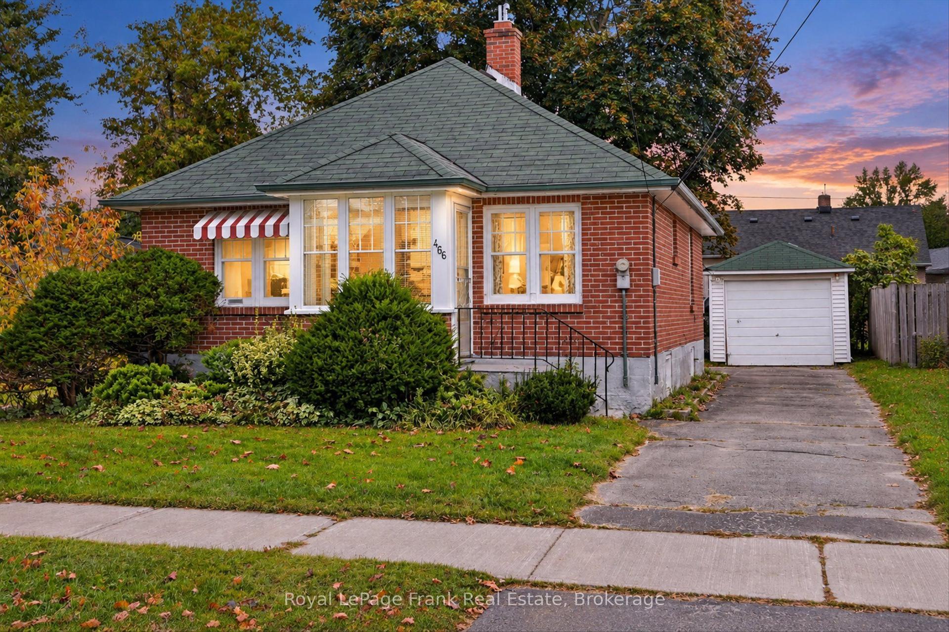 466 Edison Avenue, Peterborough — Detached for sale, photo 1