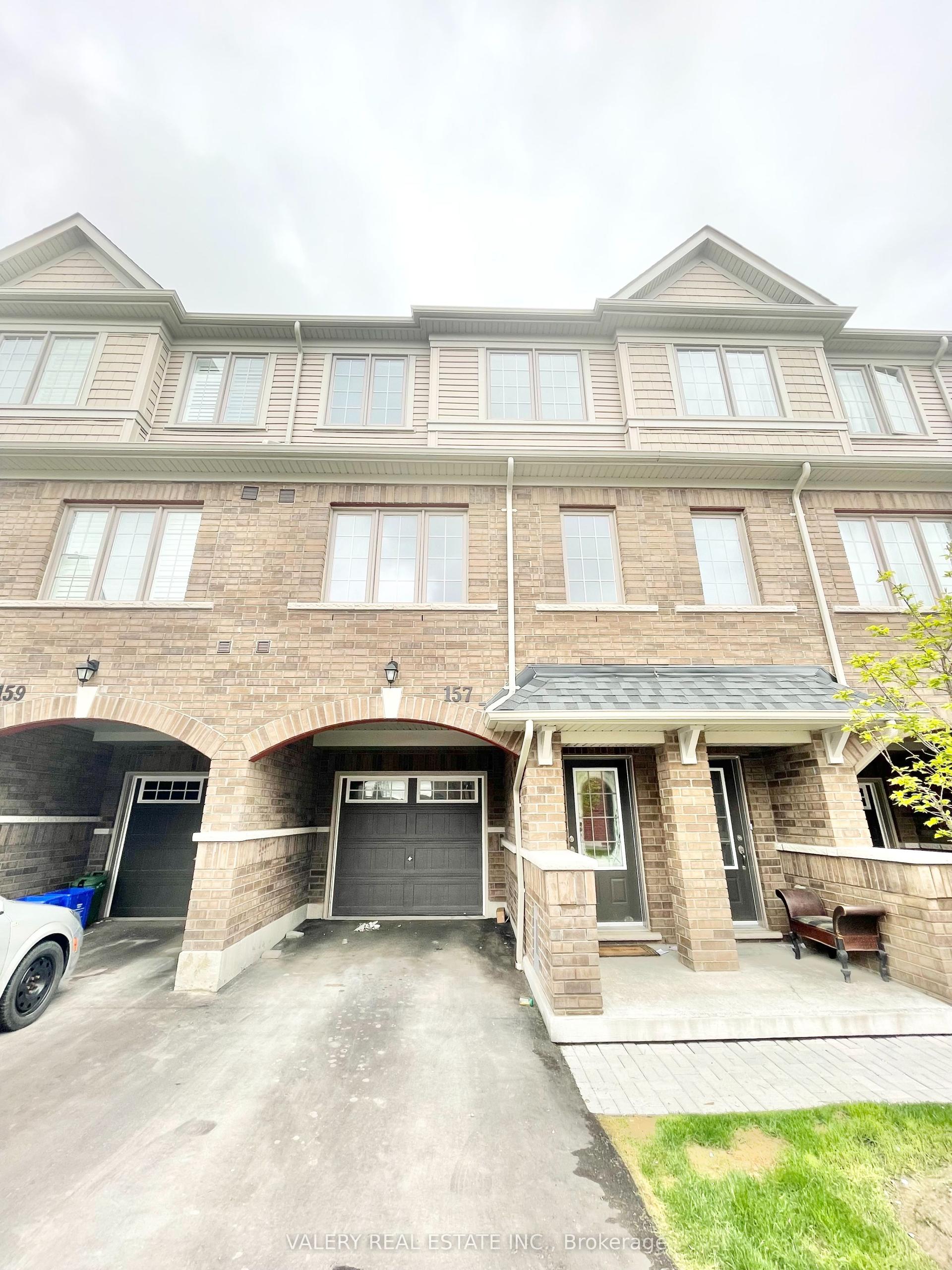 157 Danzatore Path, Oshawa — Townhouse for lease, photo 1
